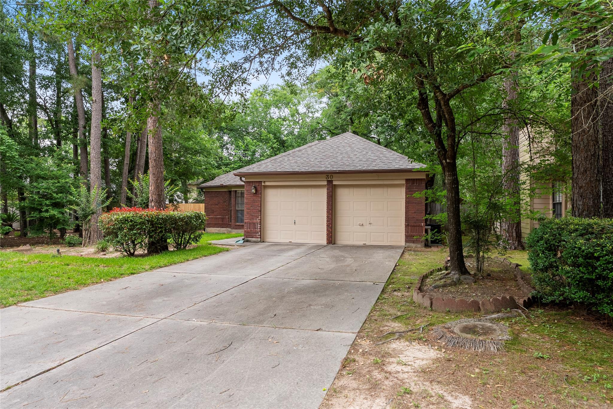 30 Whistlers Walk Place