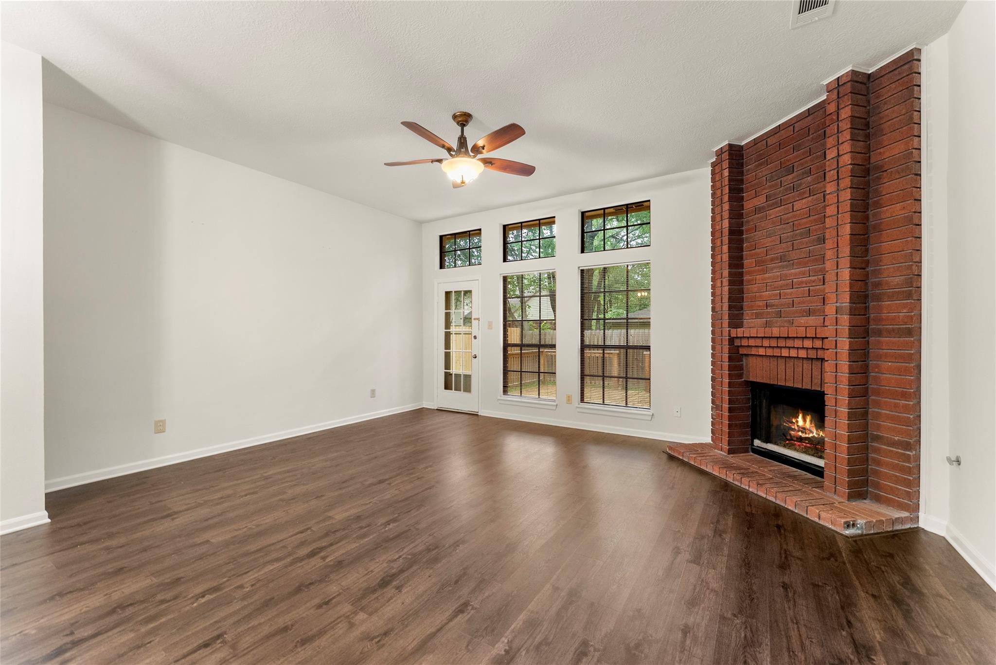 30 Whistlers Walk Place