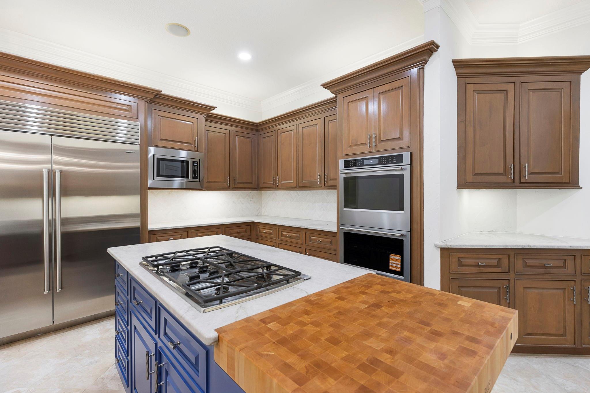 39 W Bracebridge Circle