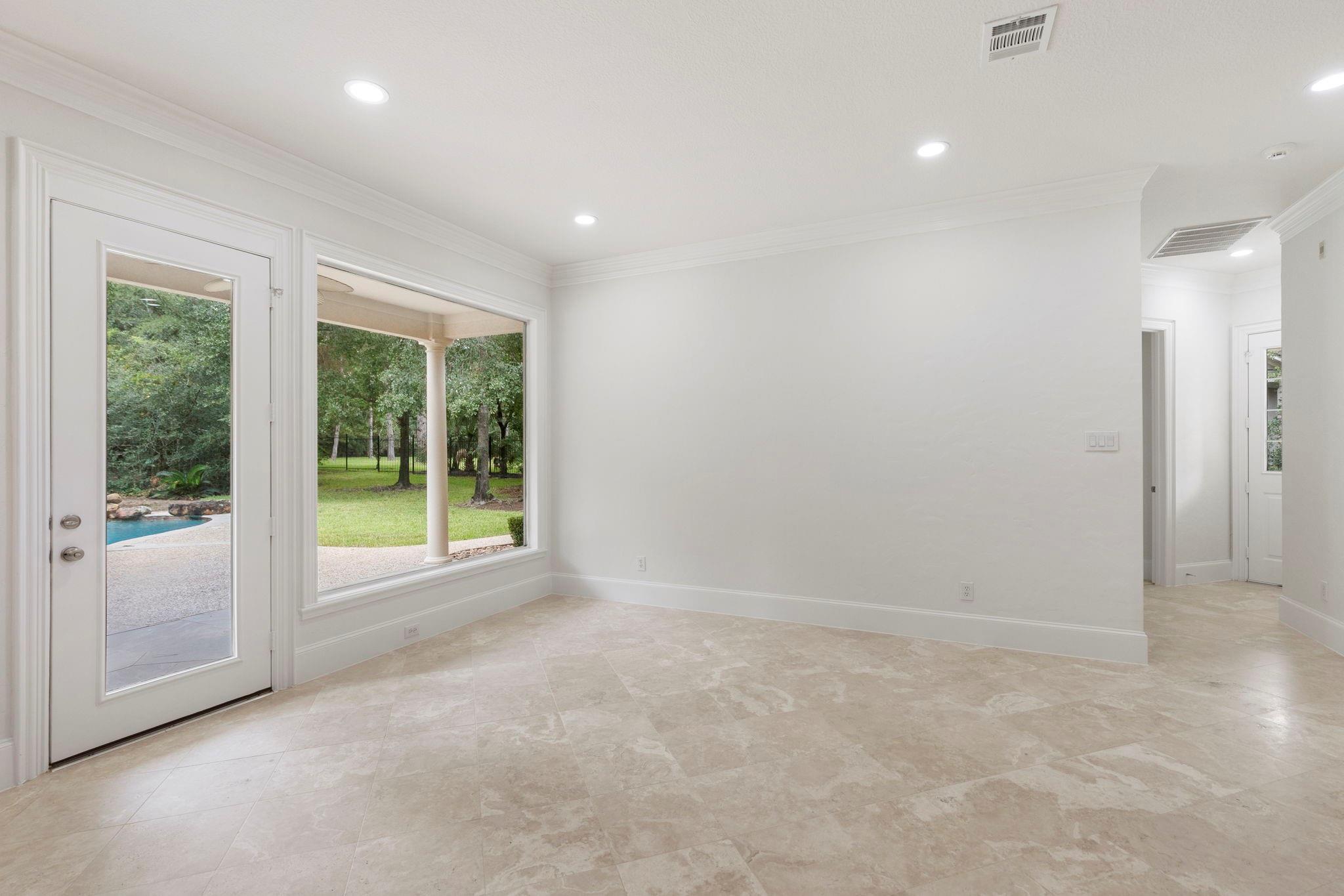 39 W Bracebridge Circle