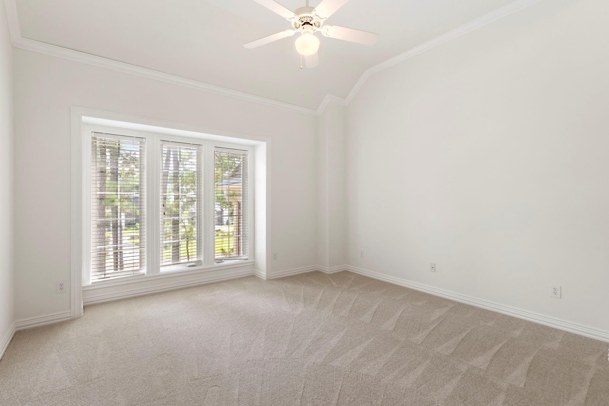 39 W Bracebridge Circle