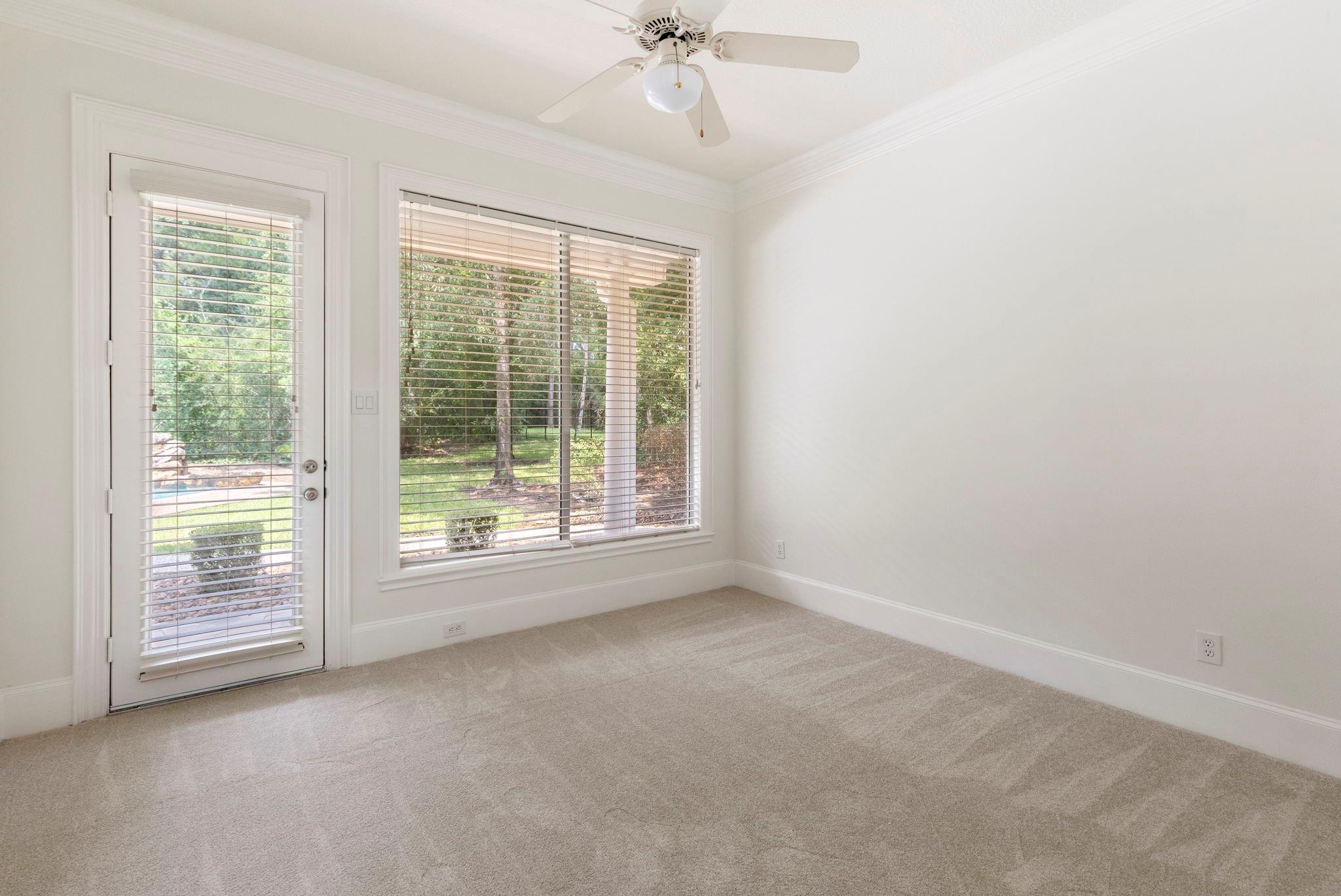 39 W Bracebridge Circle