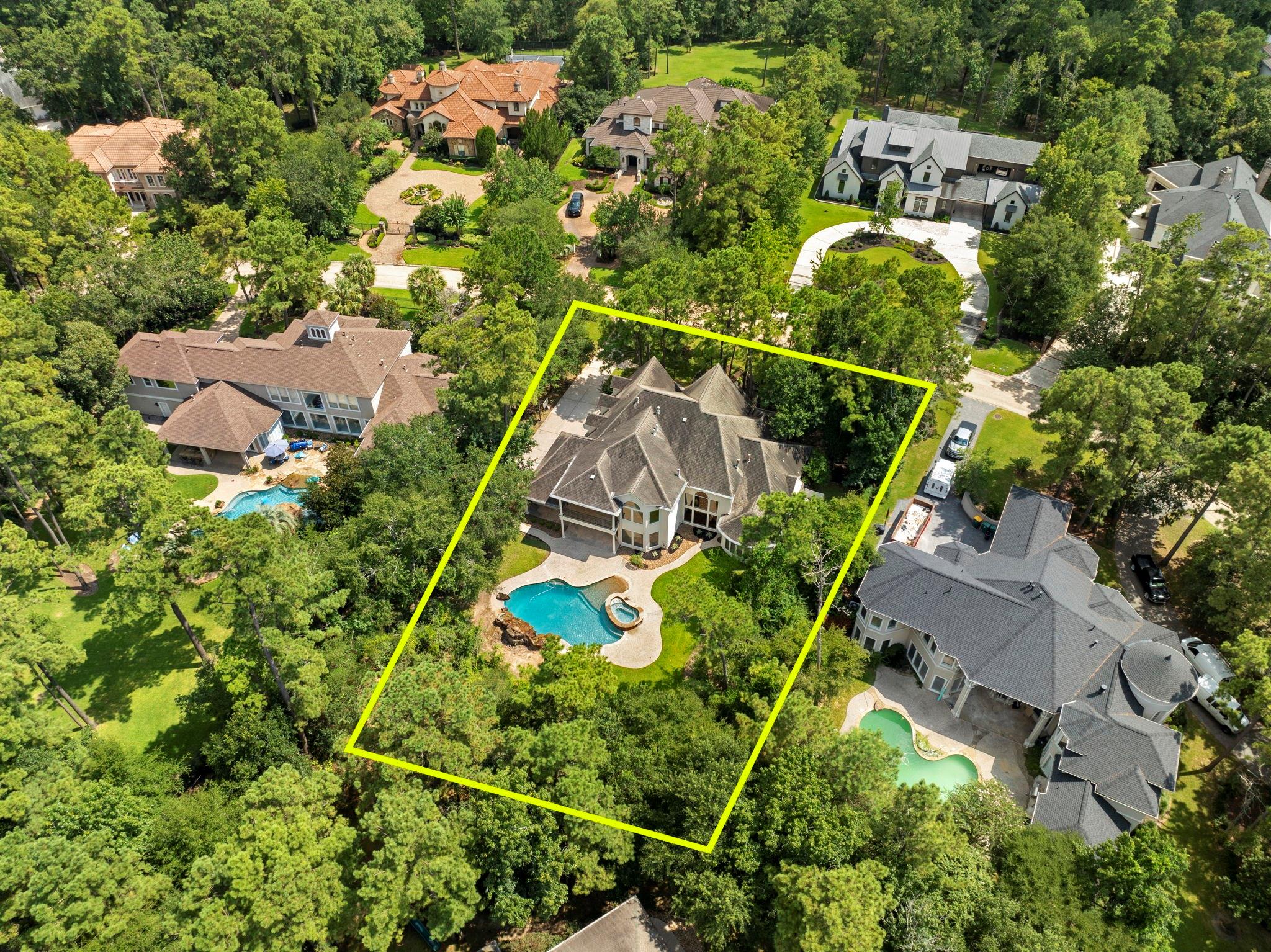 39 W Bracebridge Circle