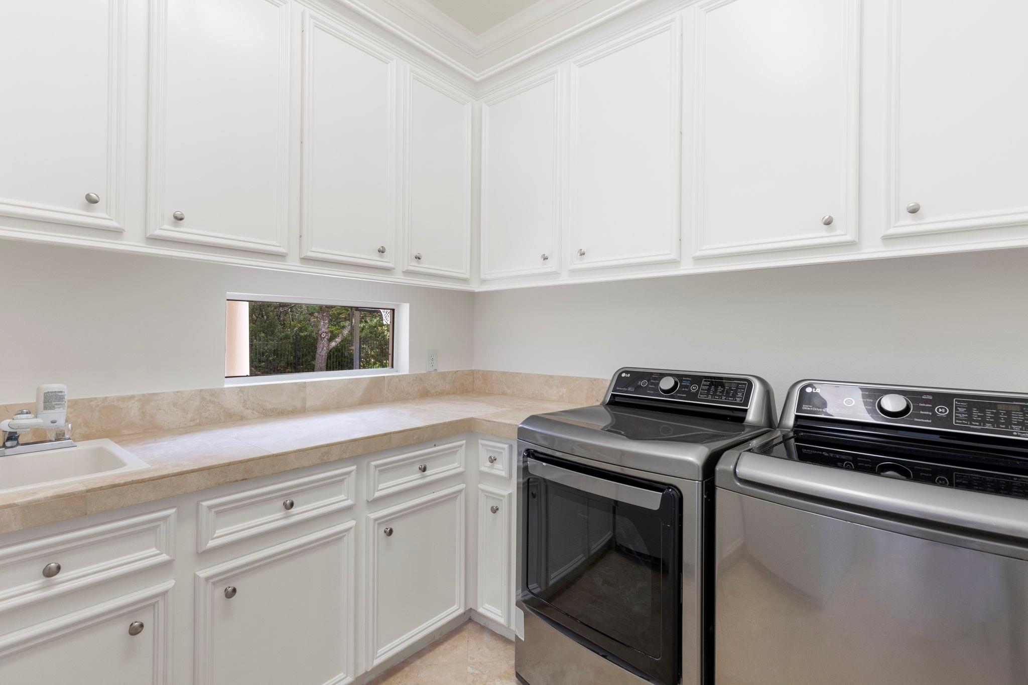 39 W Bracebridge Circle