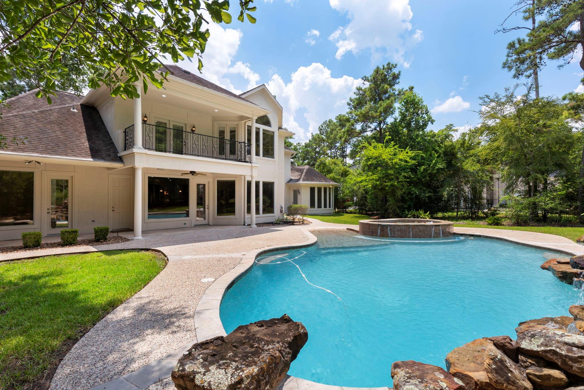 39 W Bracebridge Circle