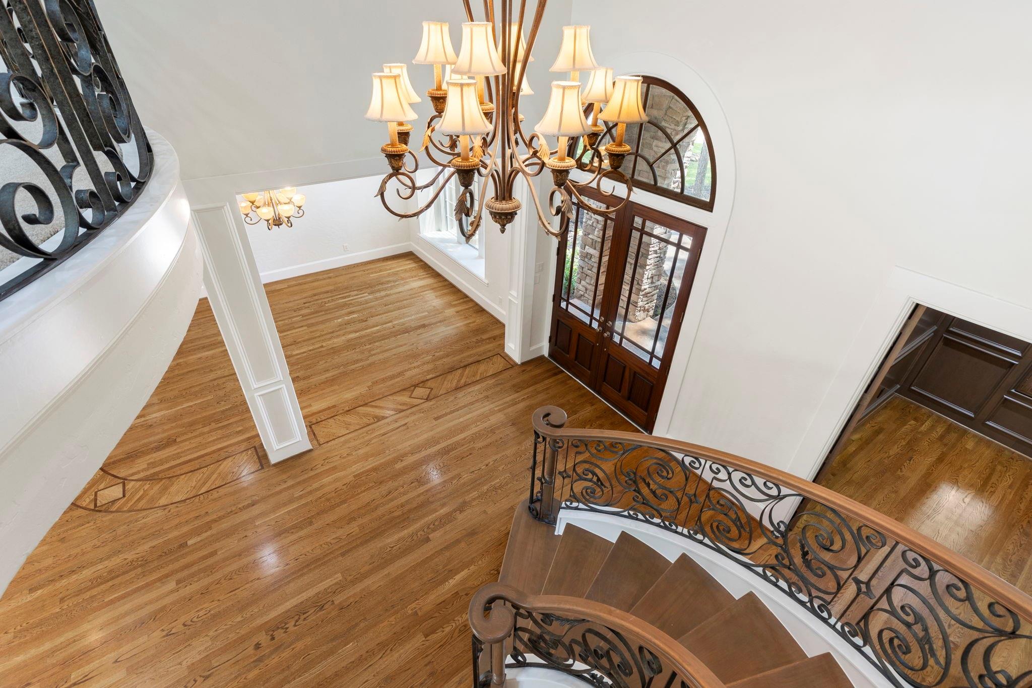 39 W Bracebridge Circle