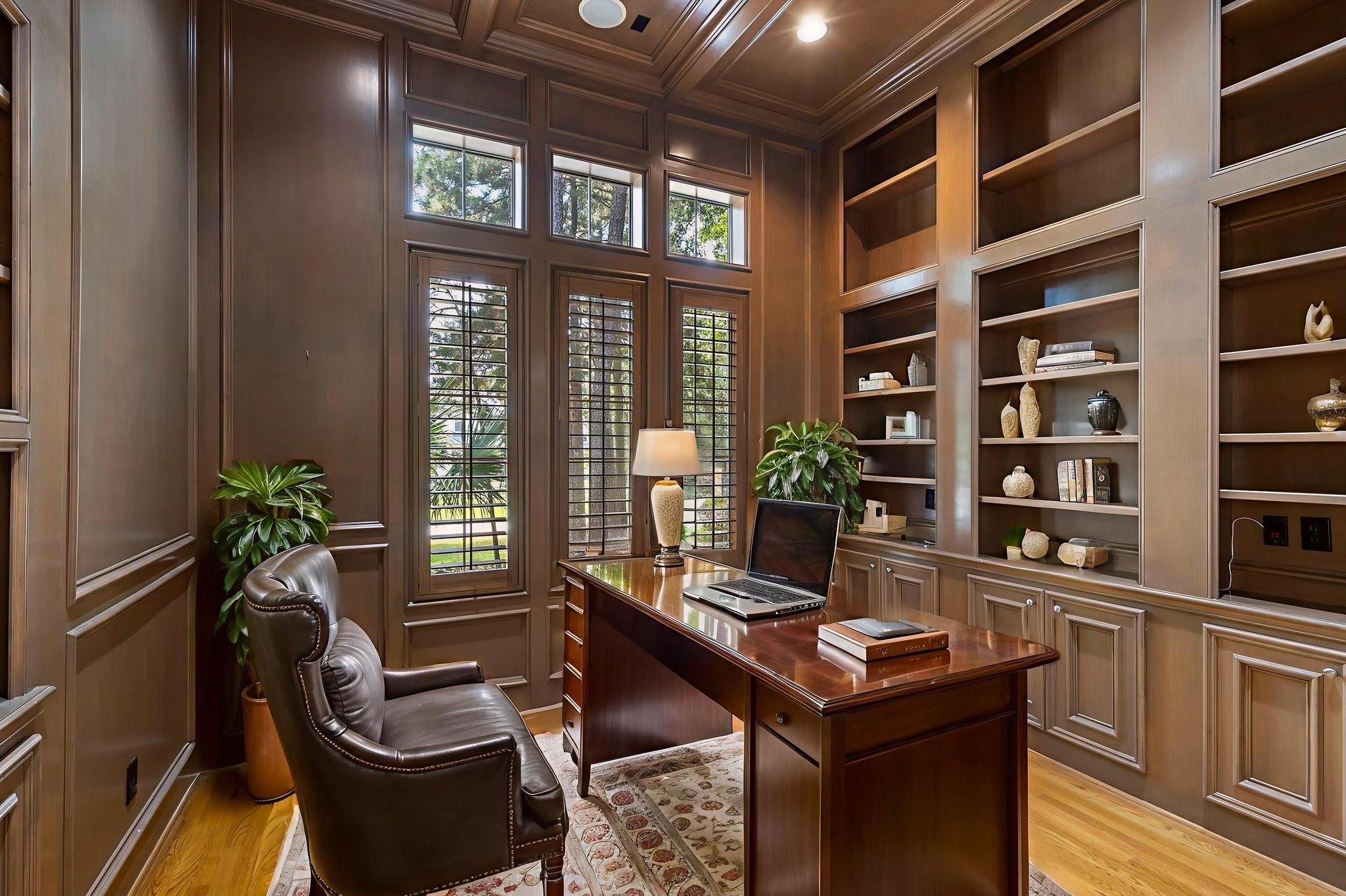 39 W Bracebridge Circle