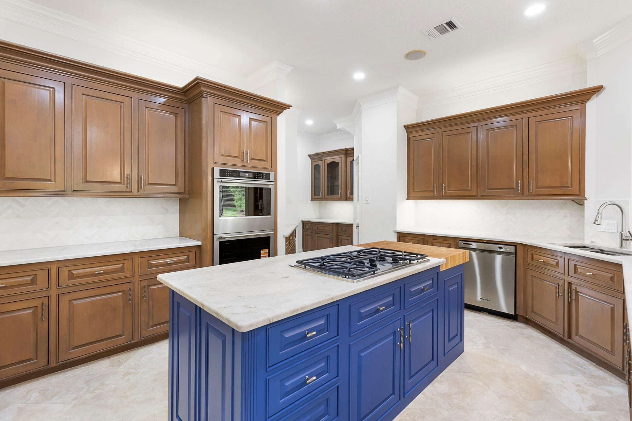 39 W Bracebridge Circle