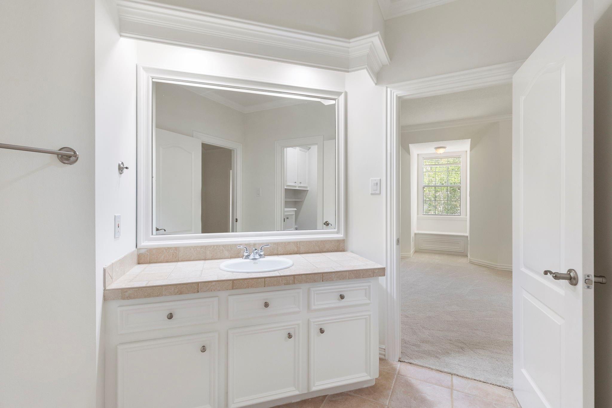 39 W Bracebridge Circle