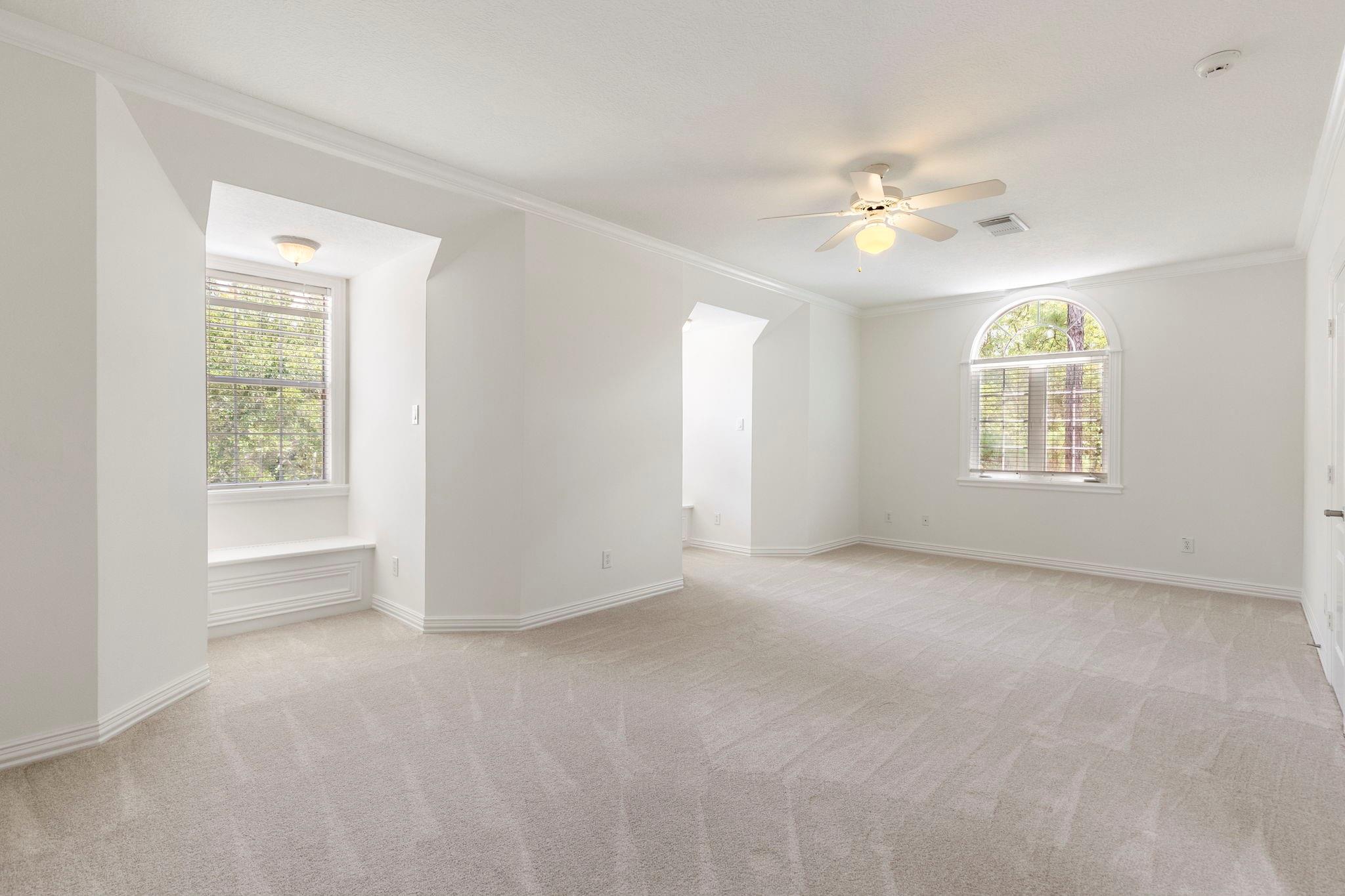 39 W Bracebridge Circle