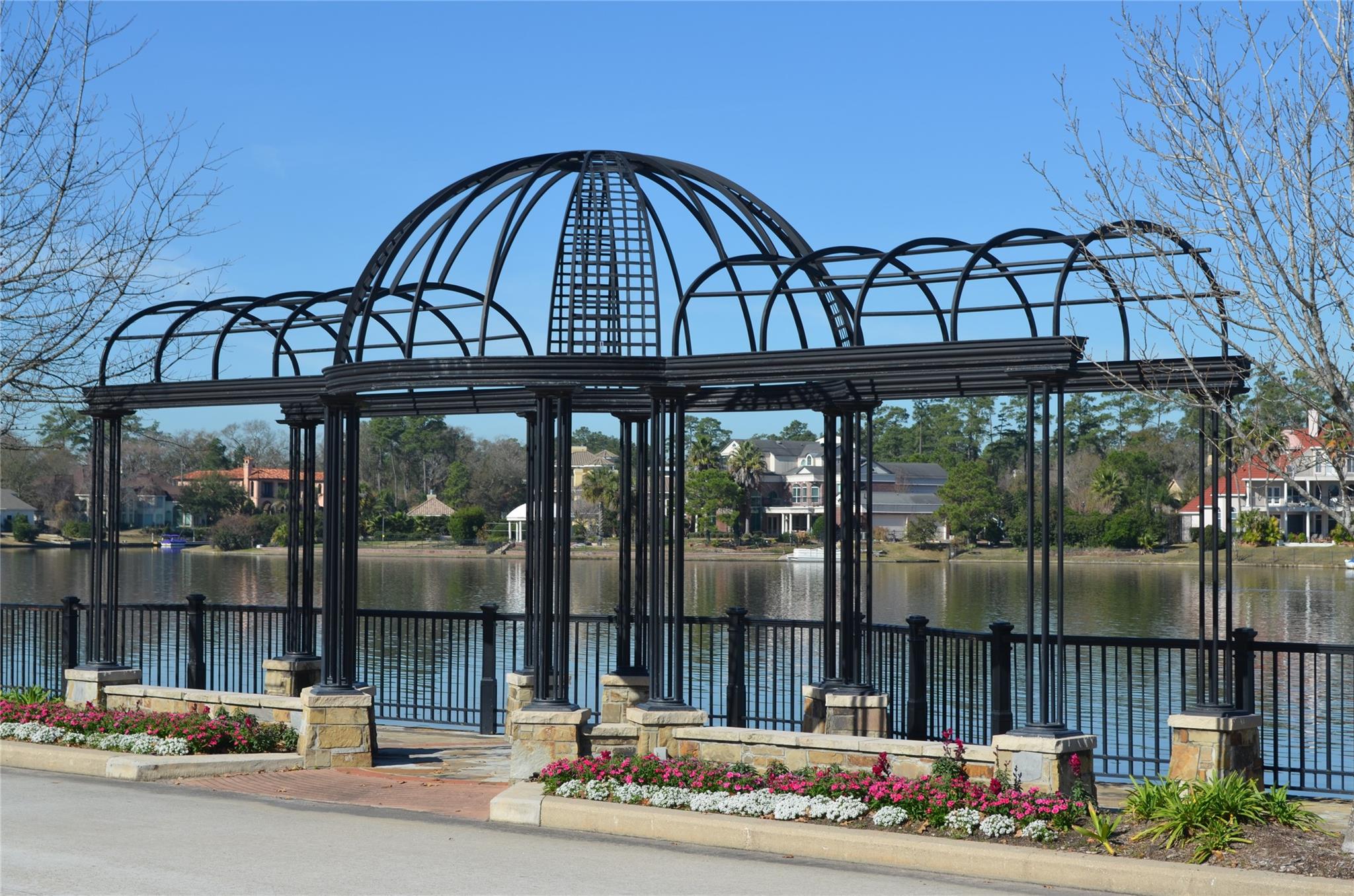 60 North Bay Boulevard