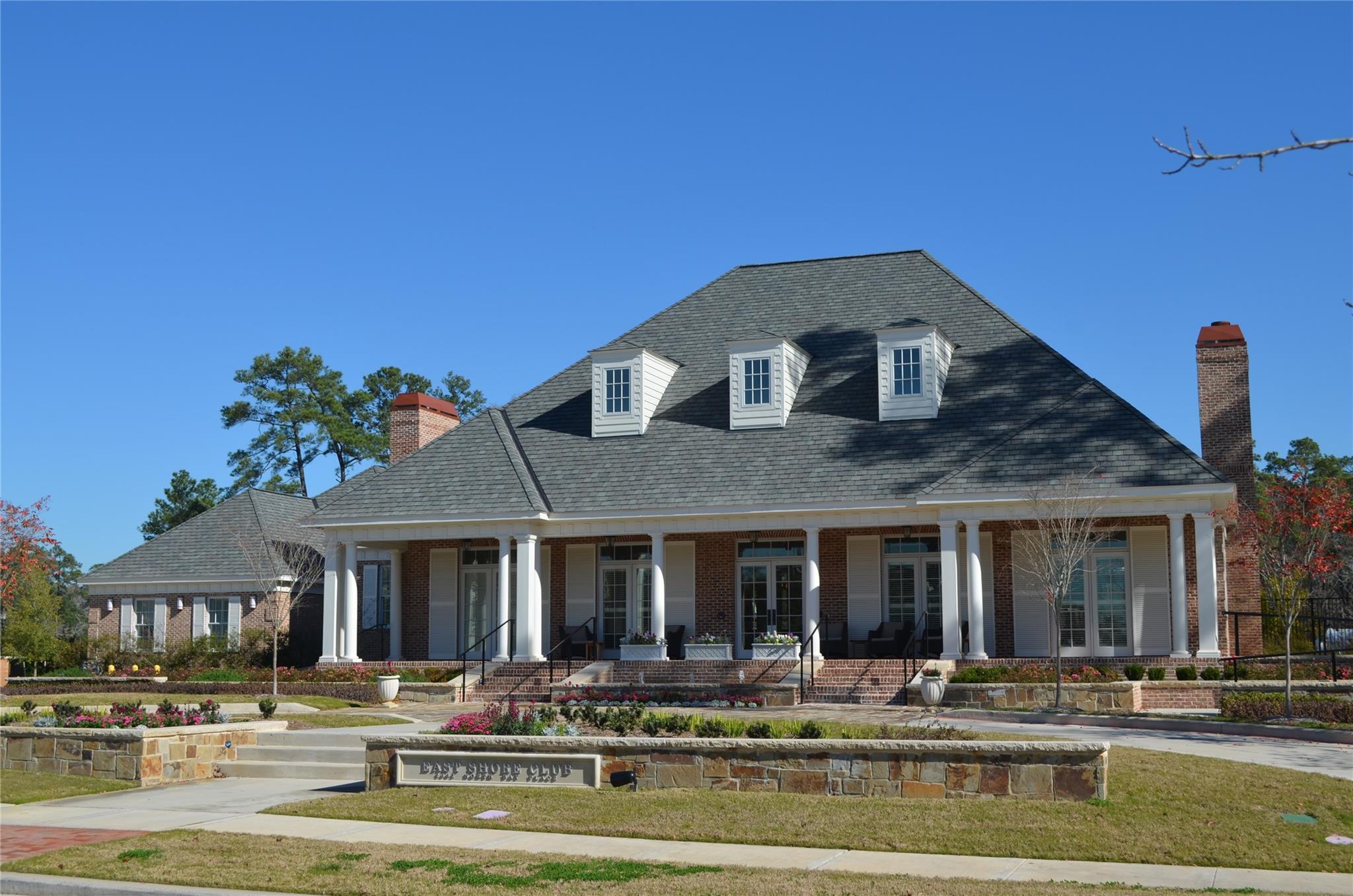 60 North Bay Boulevard