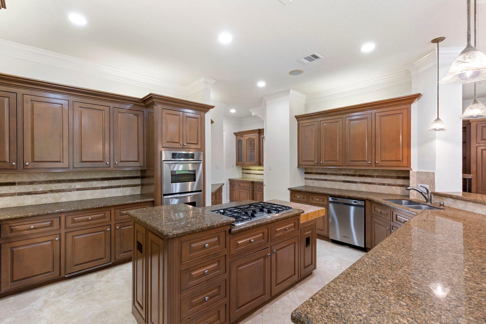39 W Bracebridge Circle