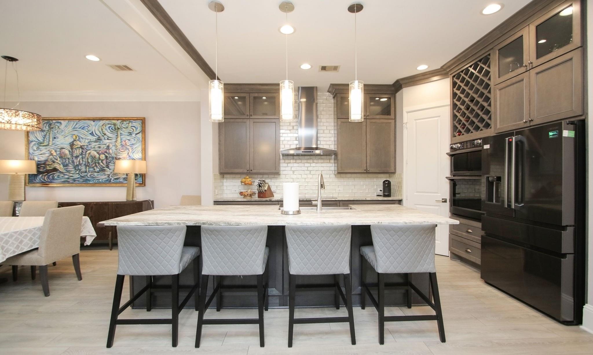 15 E Breezy Way