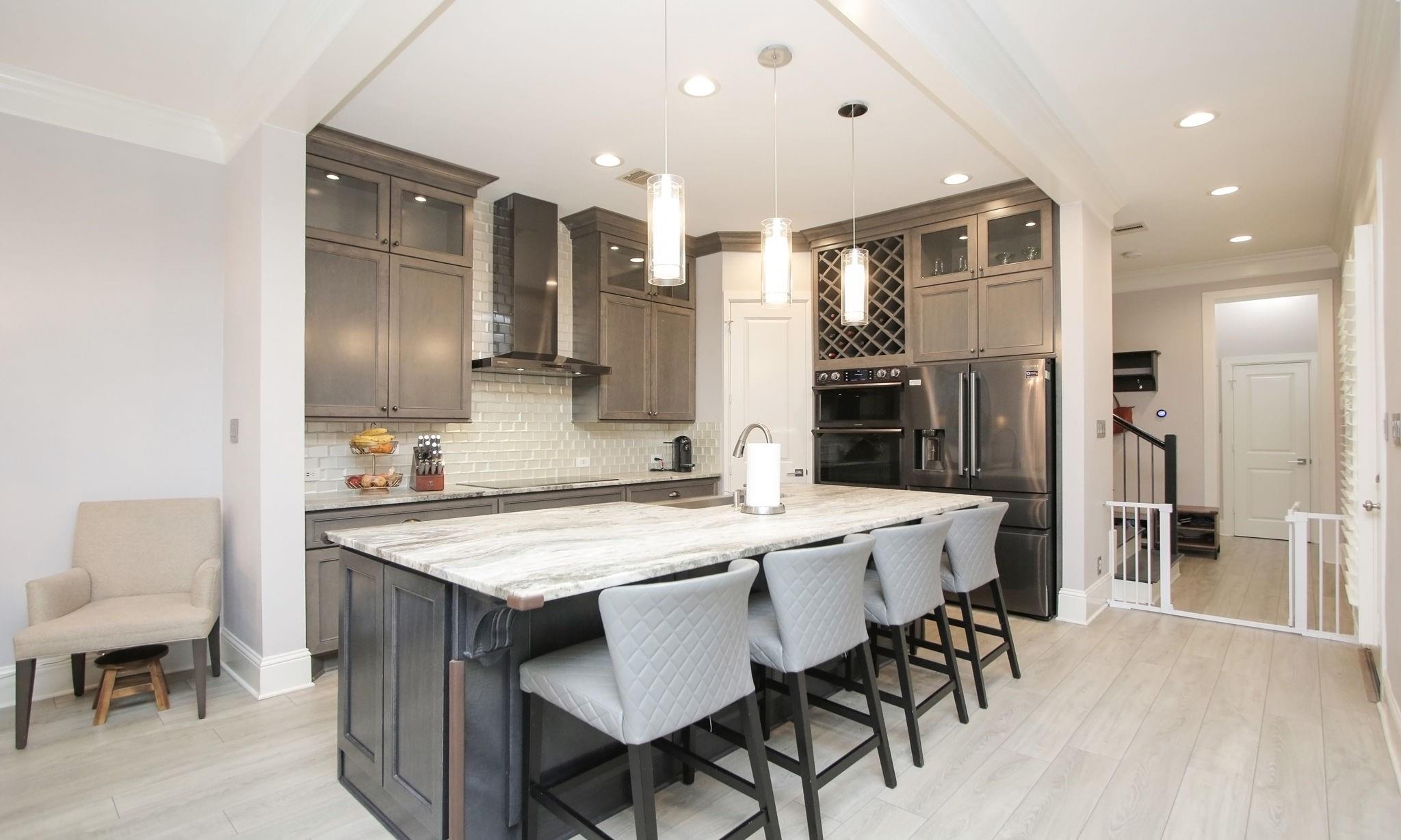 15 E Breezy Way