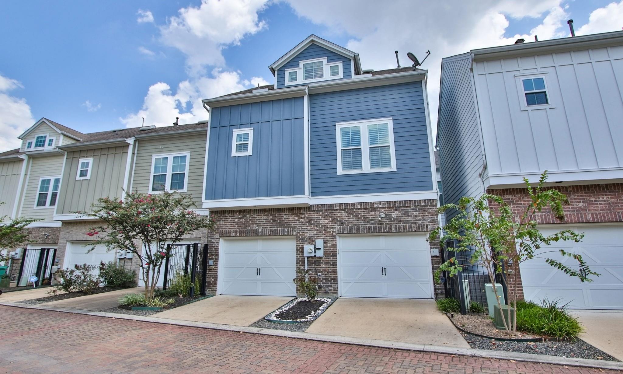 15 E Breezy Way