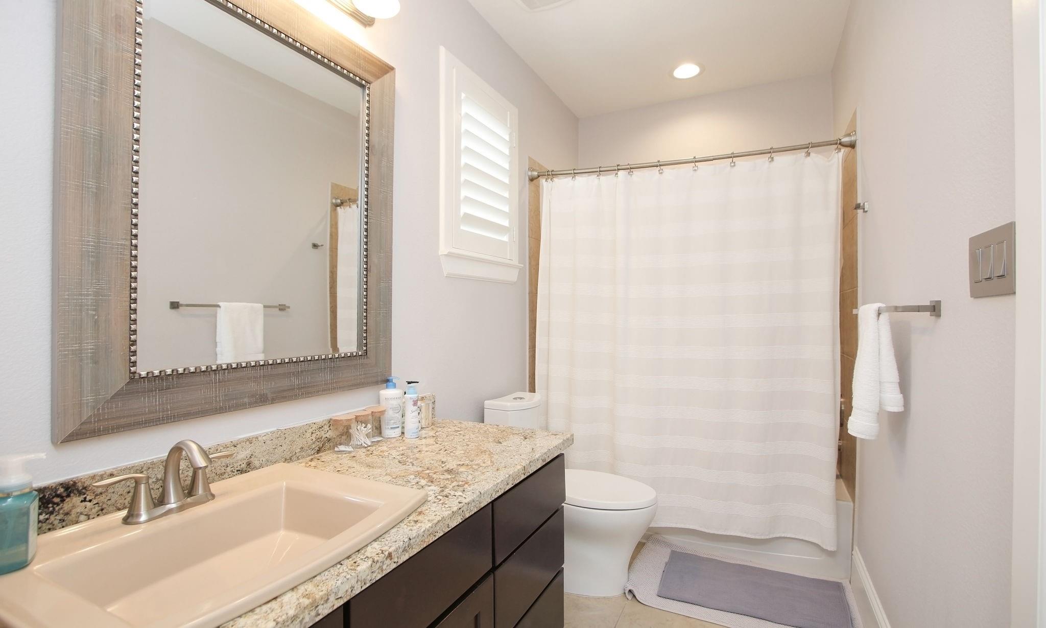 15 E Breezy Way