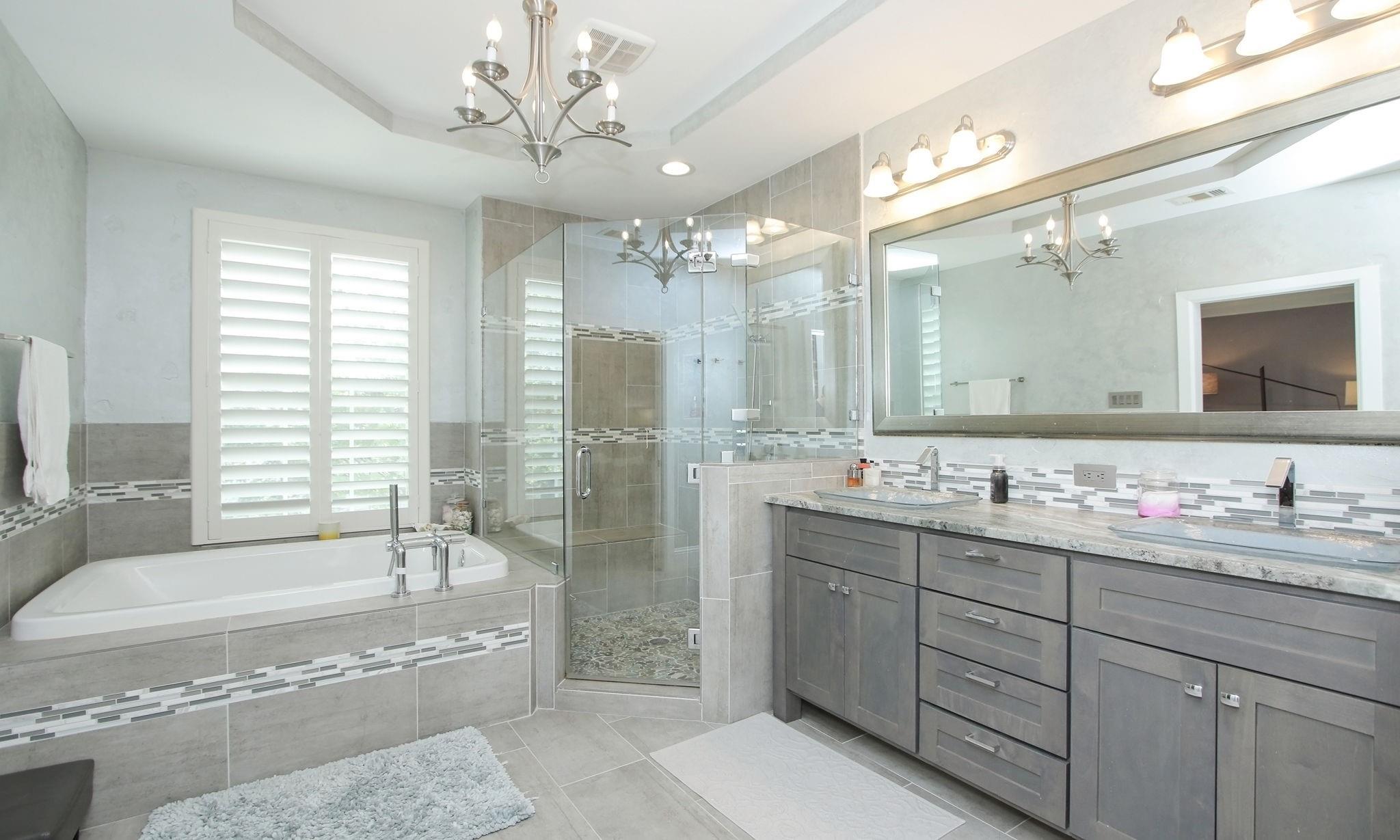 15 E Breezy Way