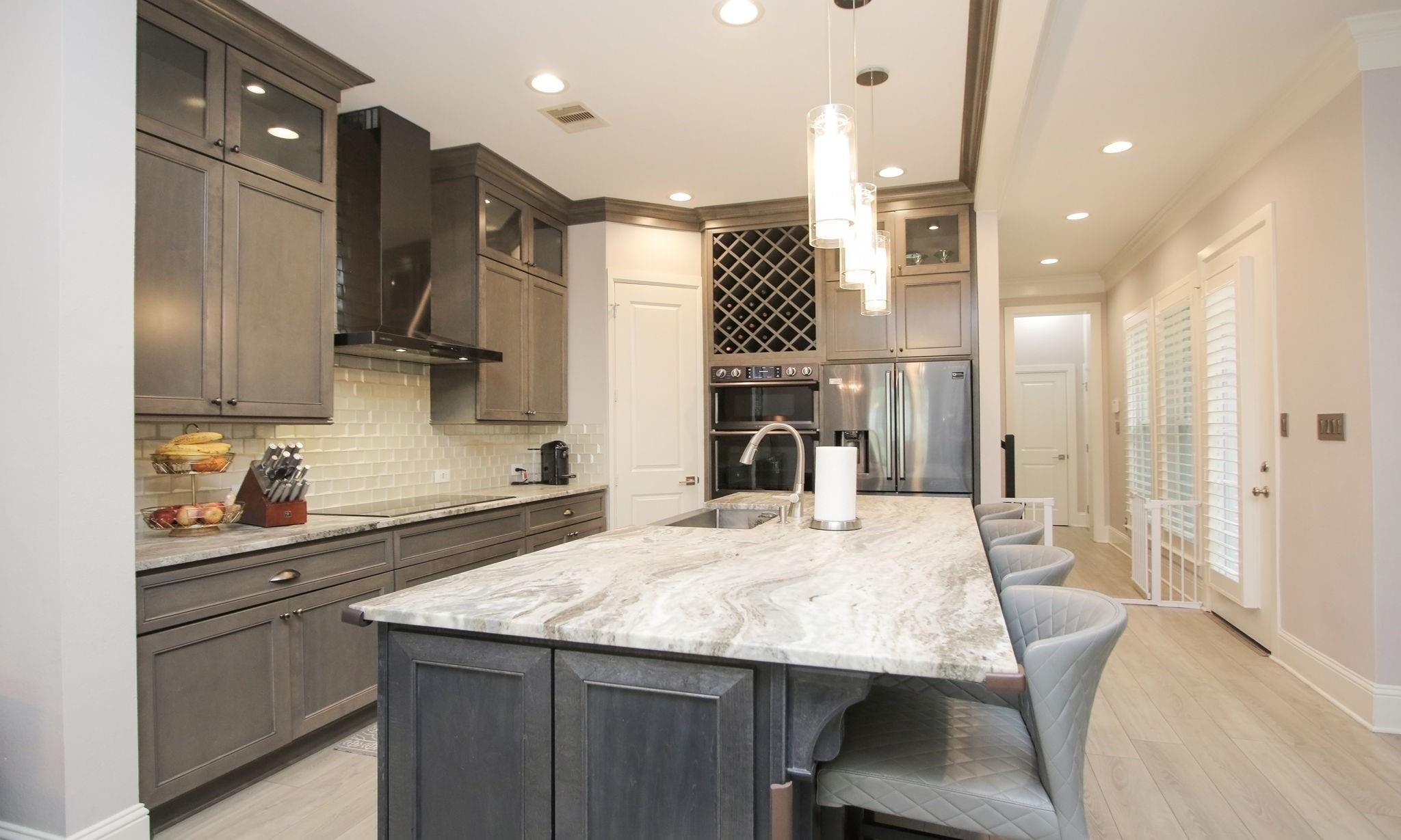 15 E Breezy Way