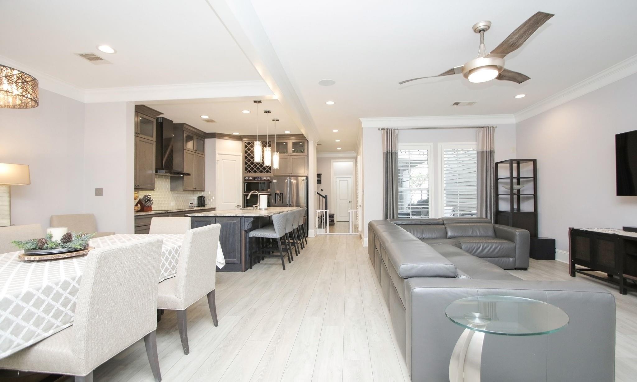 15 E Breezy Way