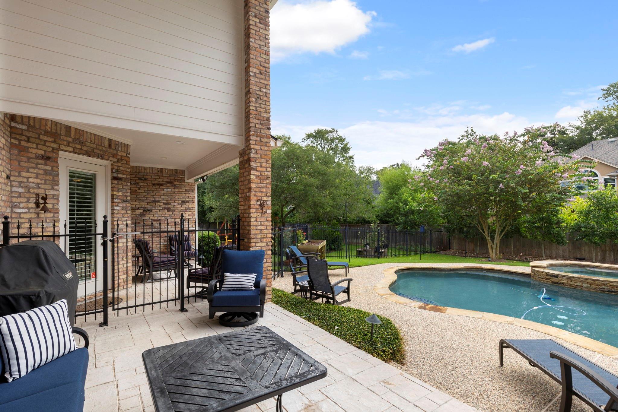 2 Snow Pond Place