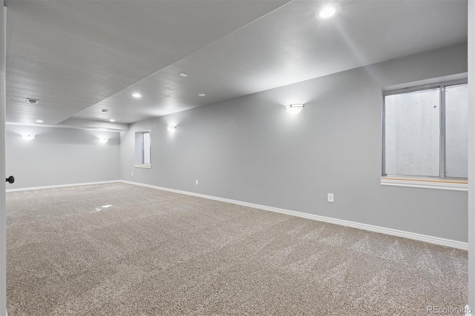 508 English Sparrow Trail