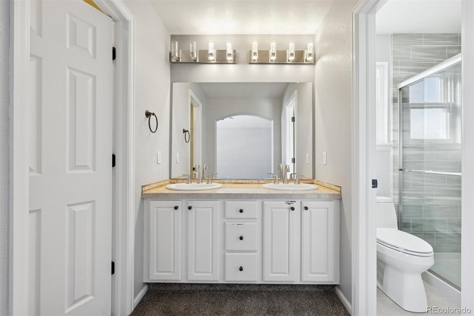 508 English Sparrow Trail