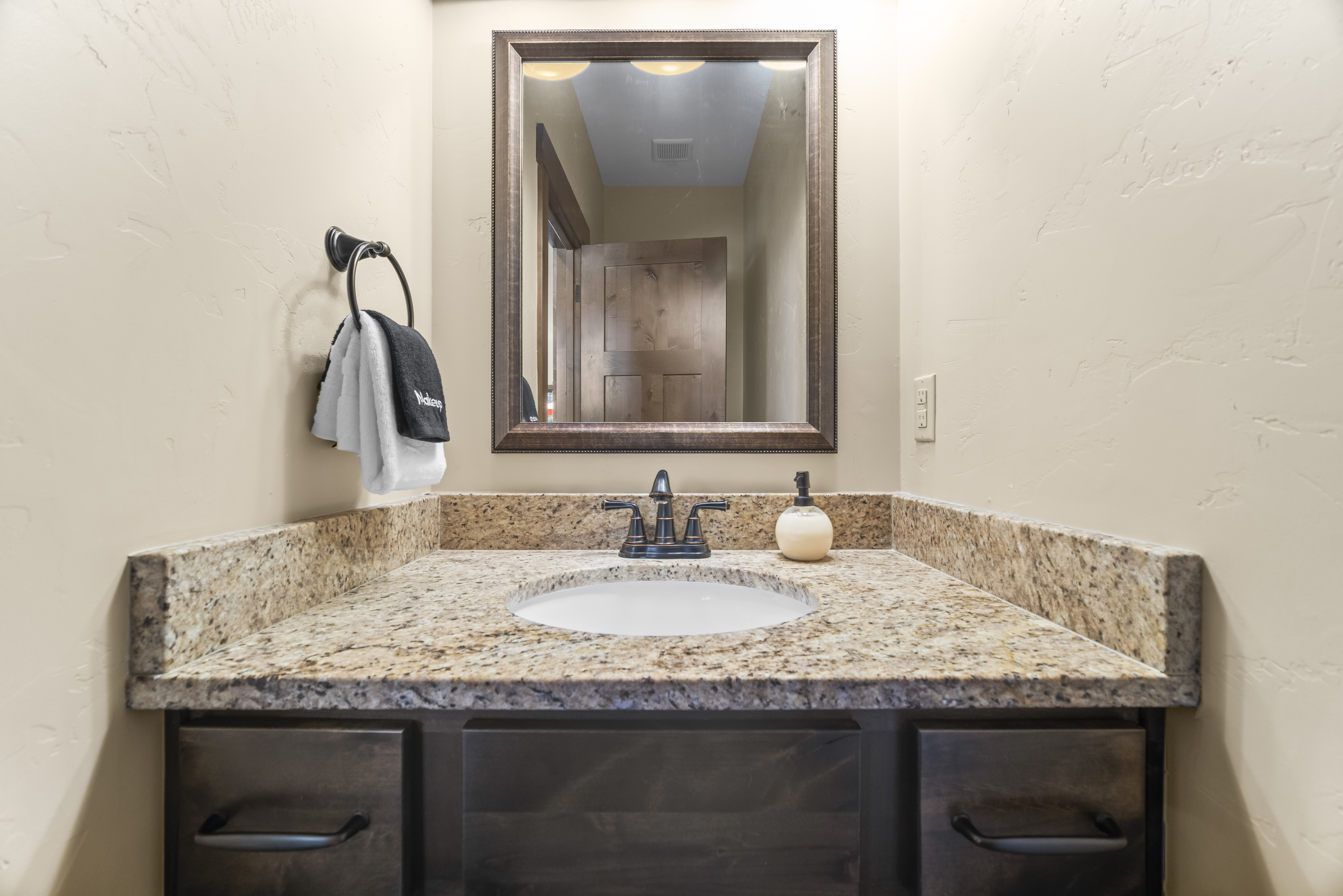 34 Beaver Brook Trail 