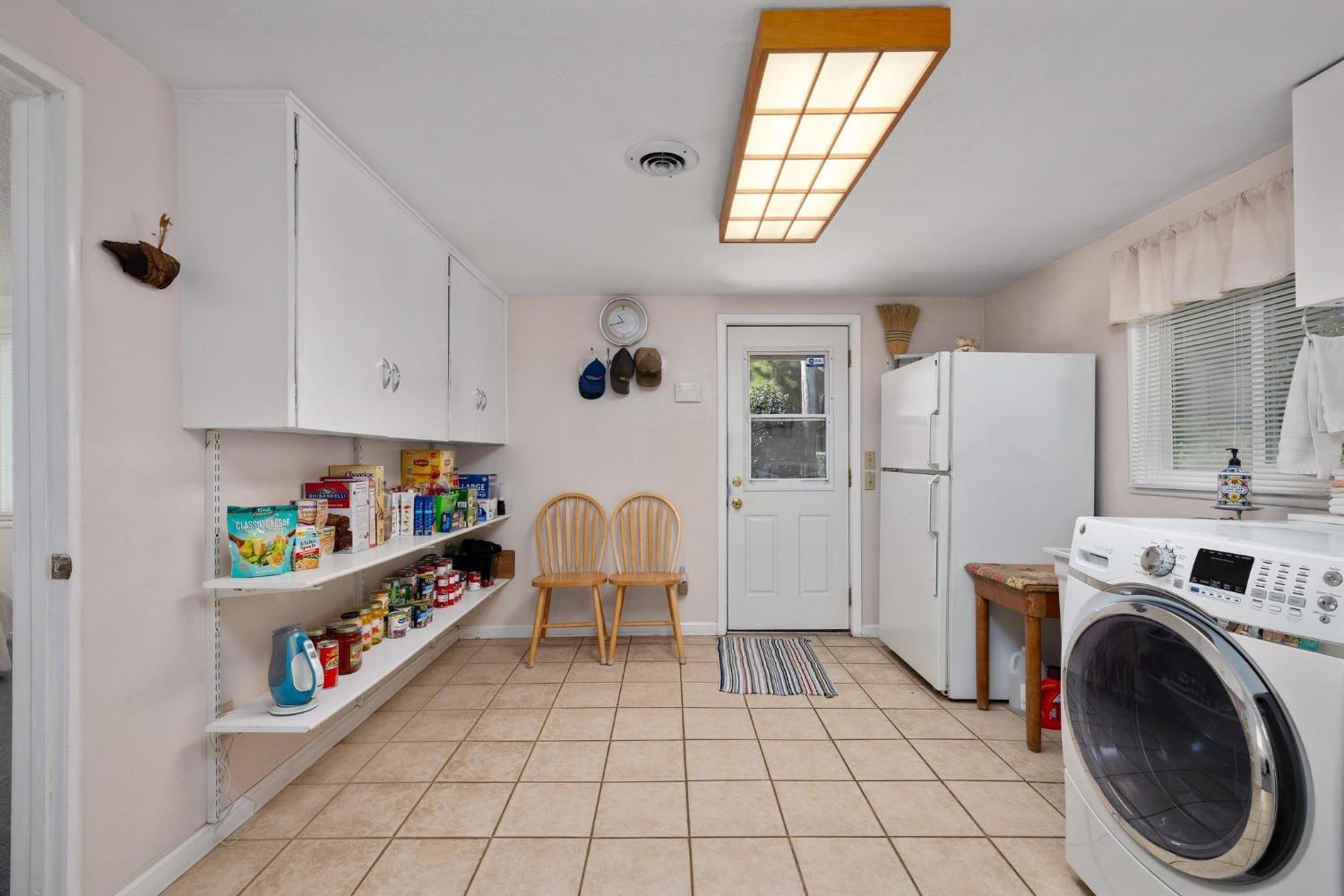 9374 Yosemite Boulevard