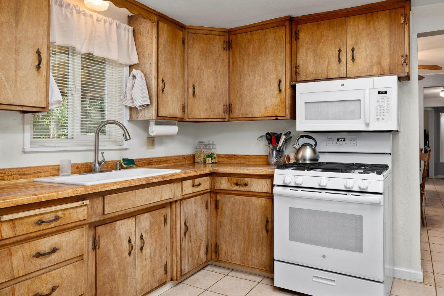 9374 Yosemite Boulevard