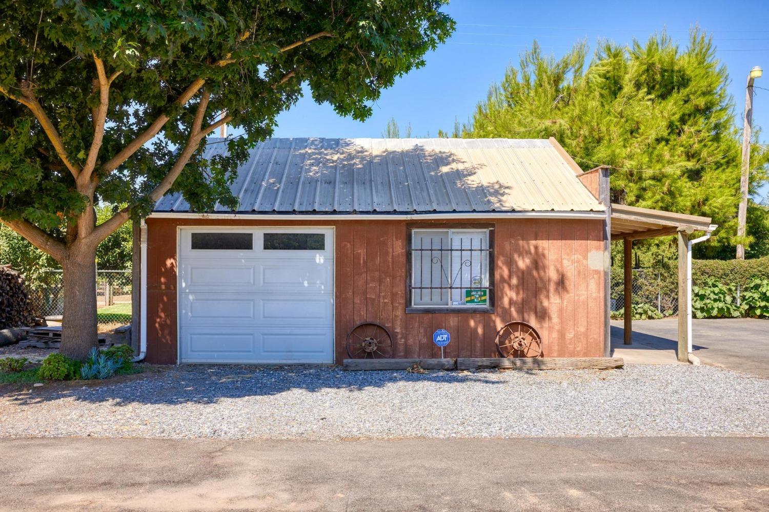 9374 Yosemite Boulevard