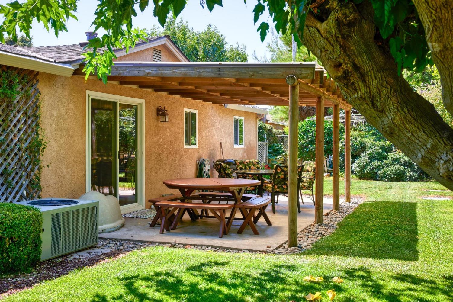 9374 Yosemite Boulevard