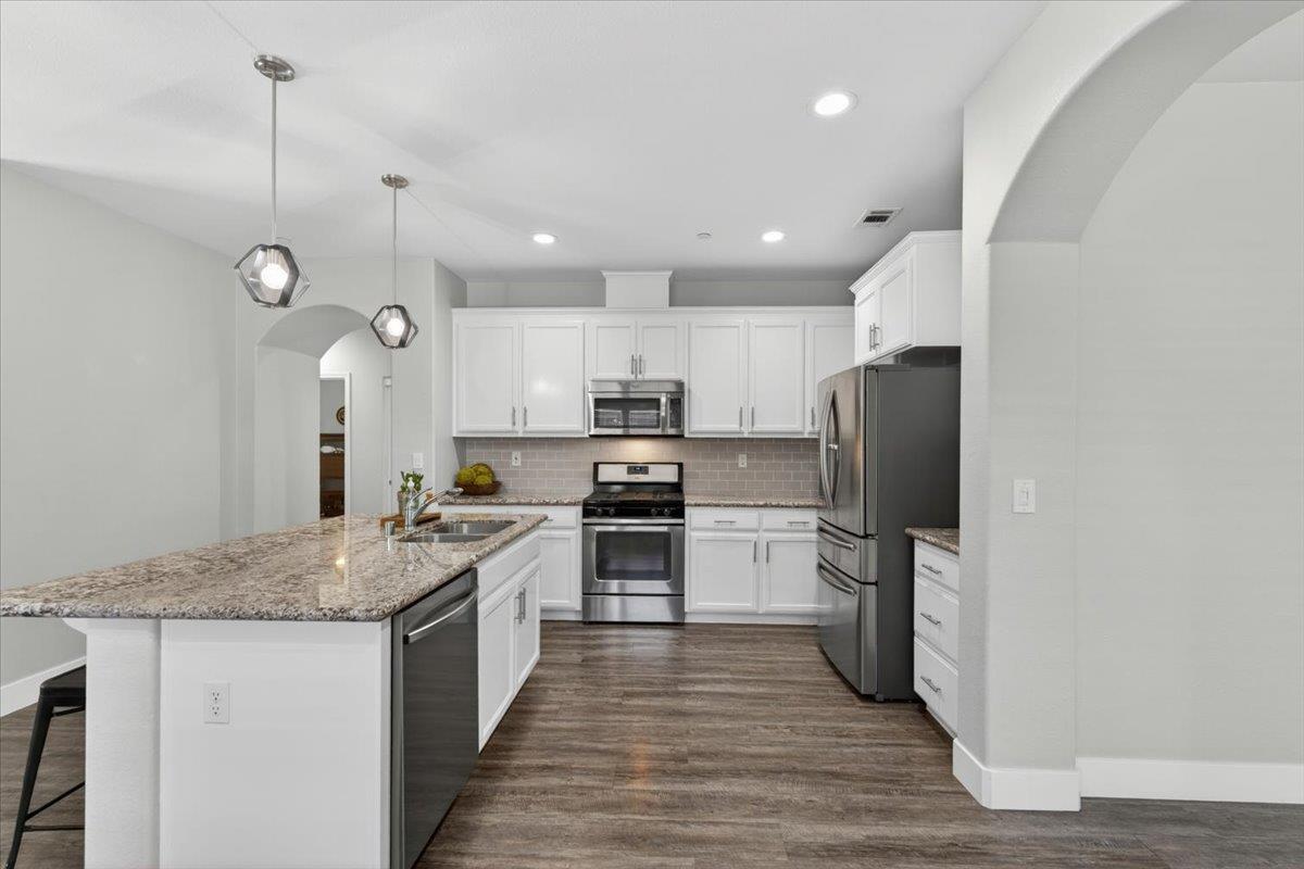 437 Silver Ridge Court