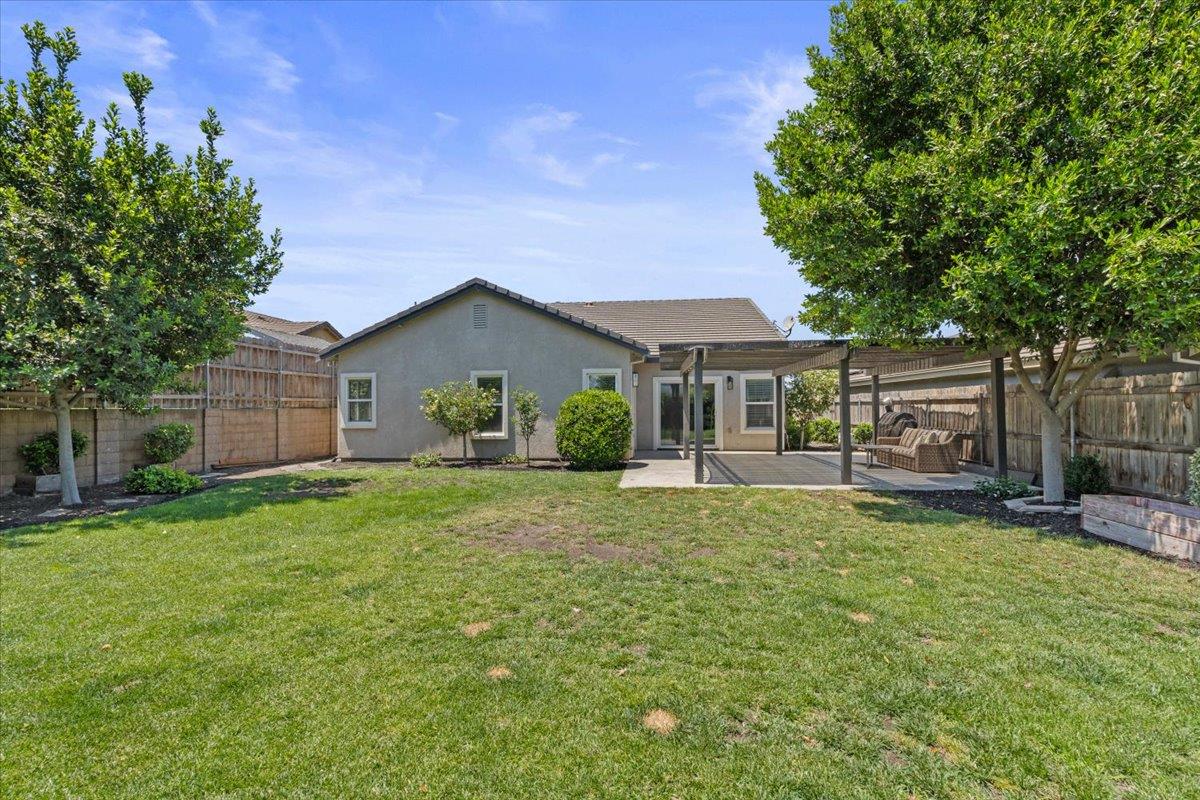 437 Silver Ridge Court