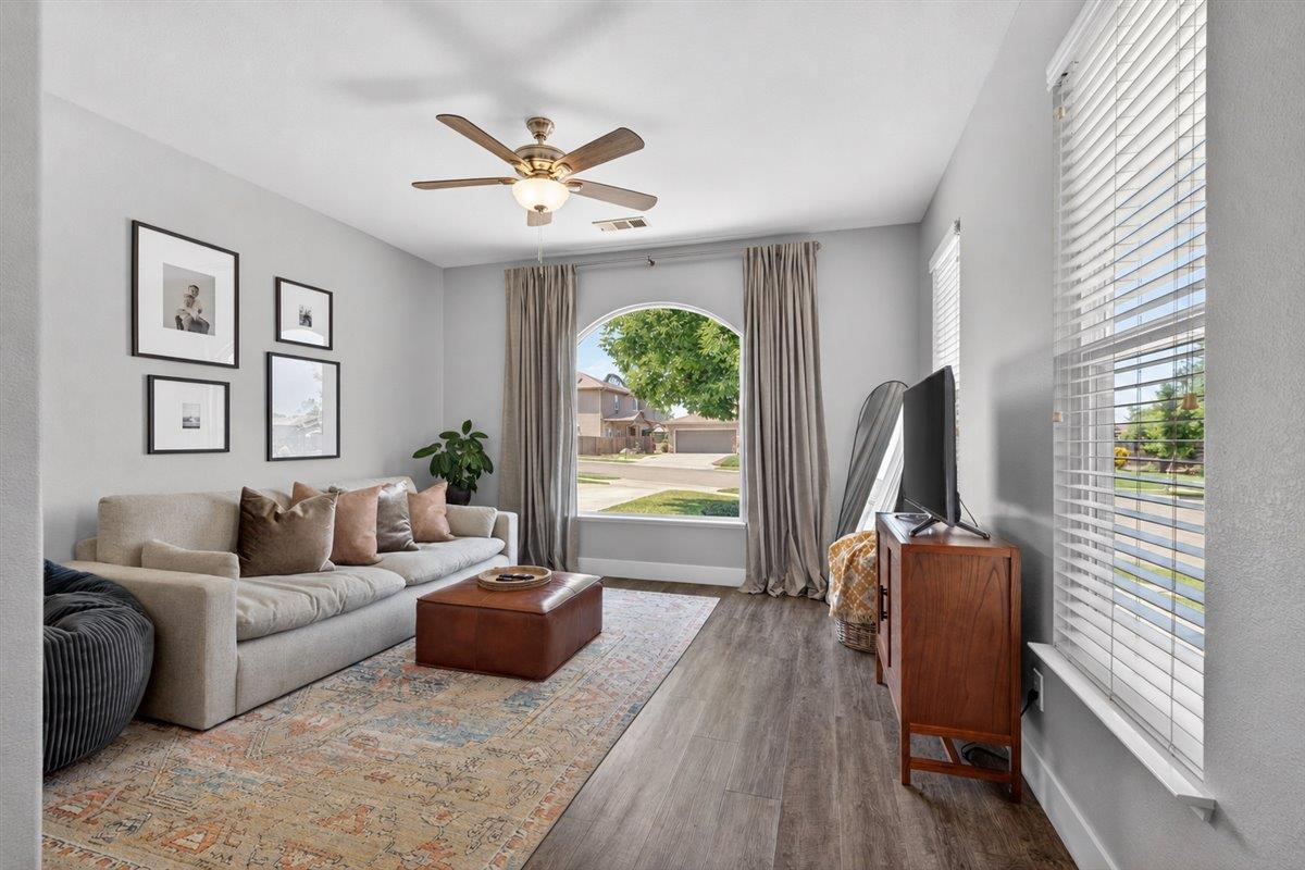437 Silver Ridge Court