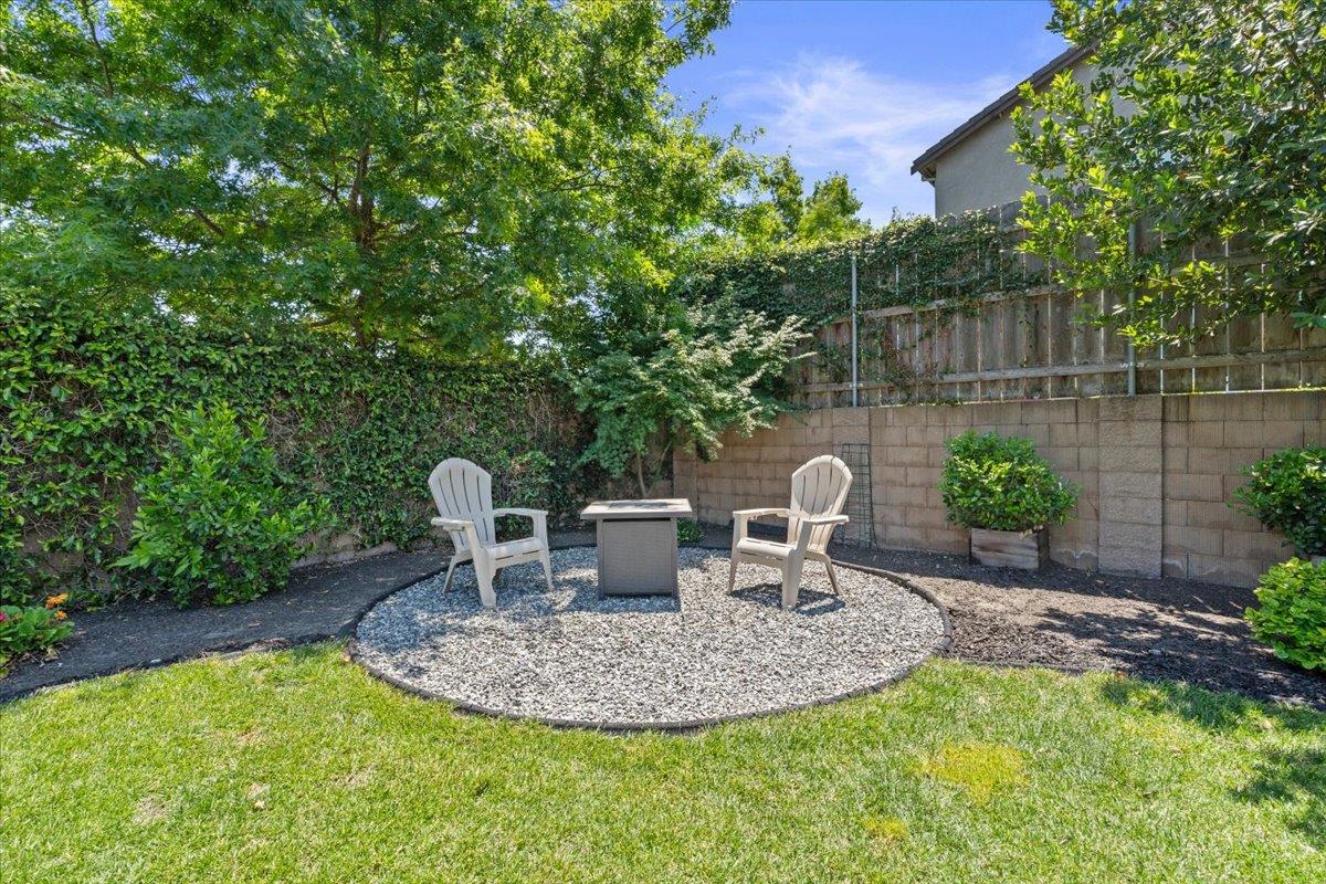 437 Silver Ridge Court