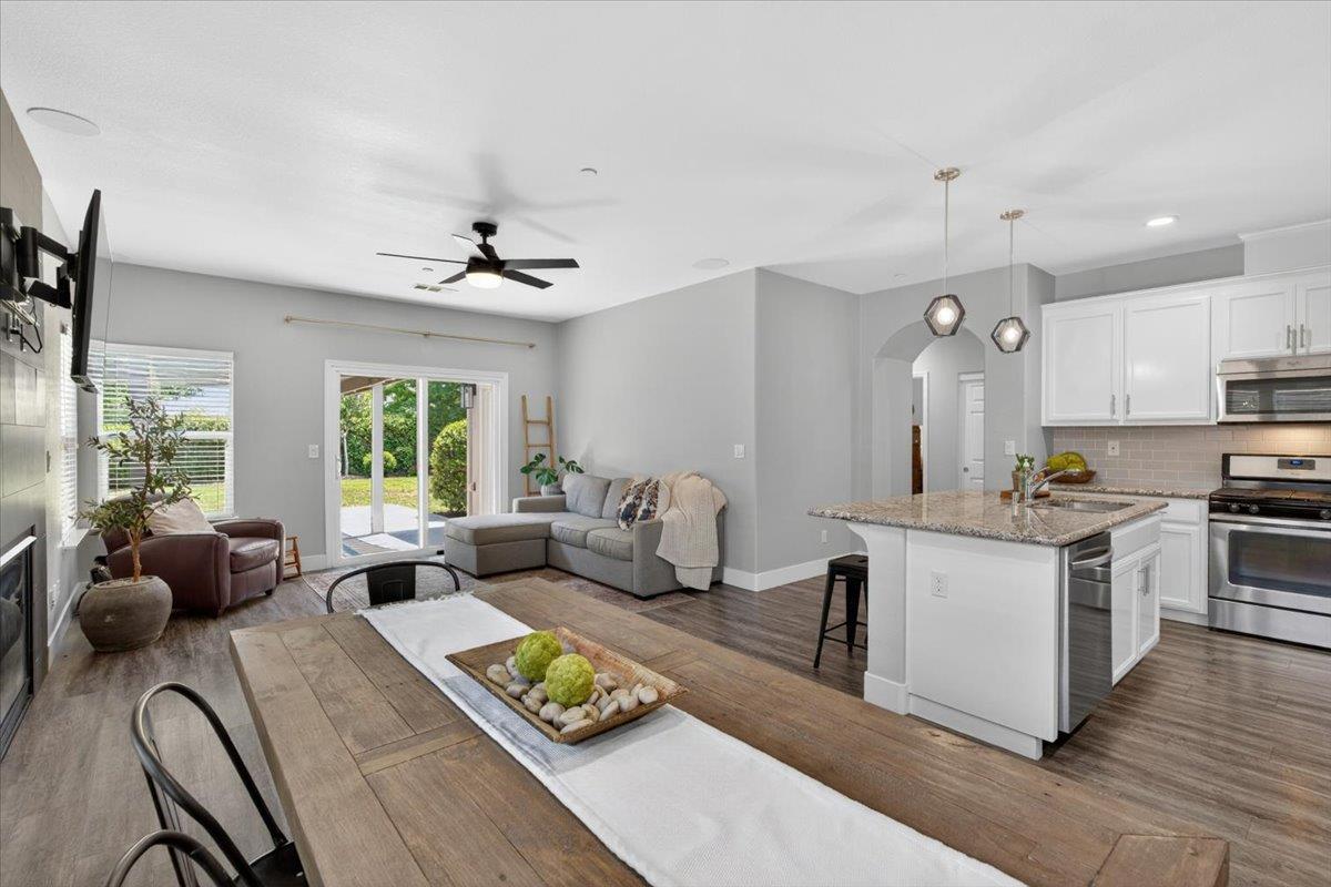 437 Silver Ridge Court
