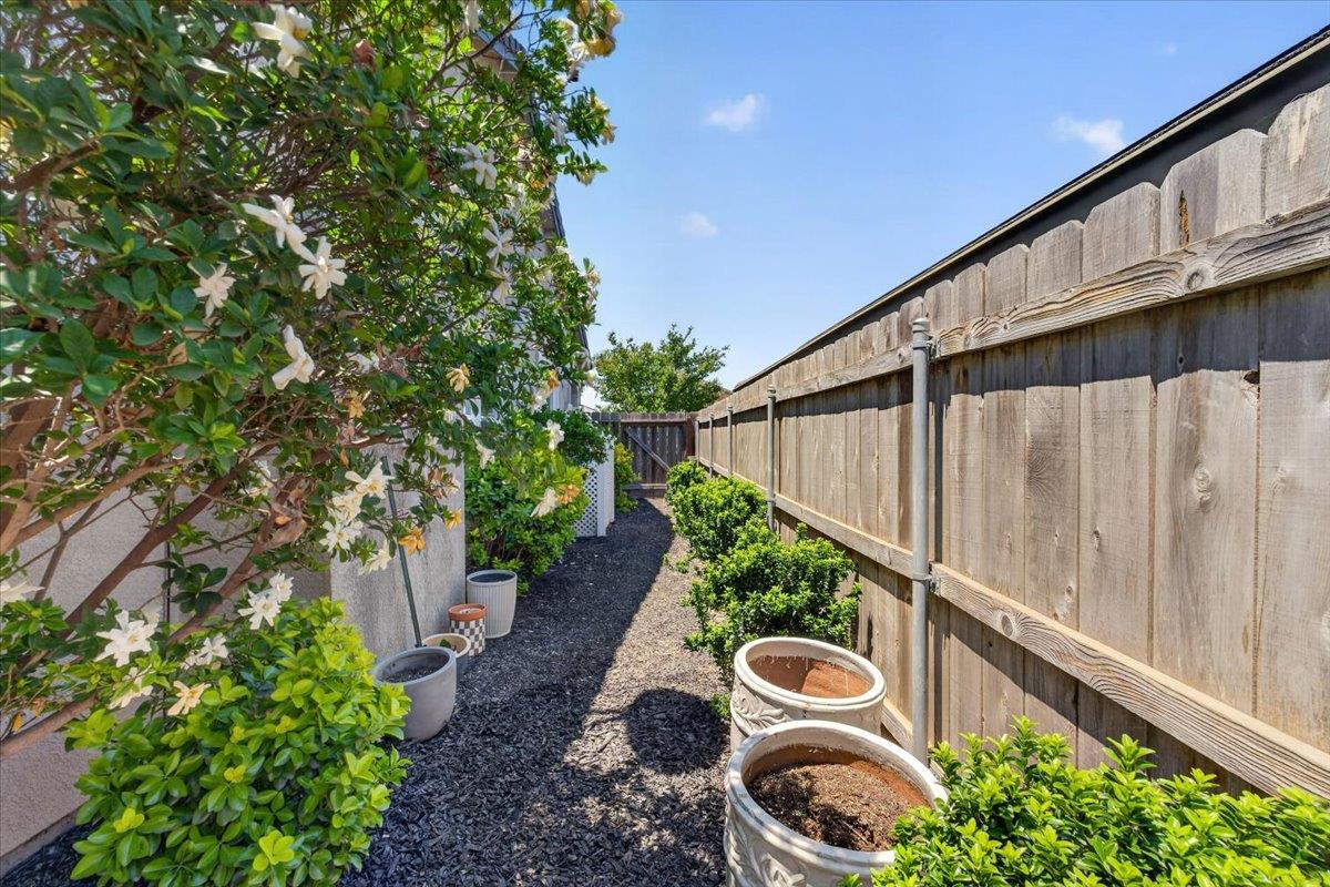 437 Silver Ridge Court