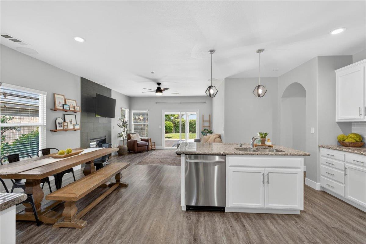 437 Silver Ridge Court