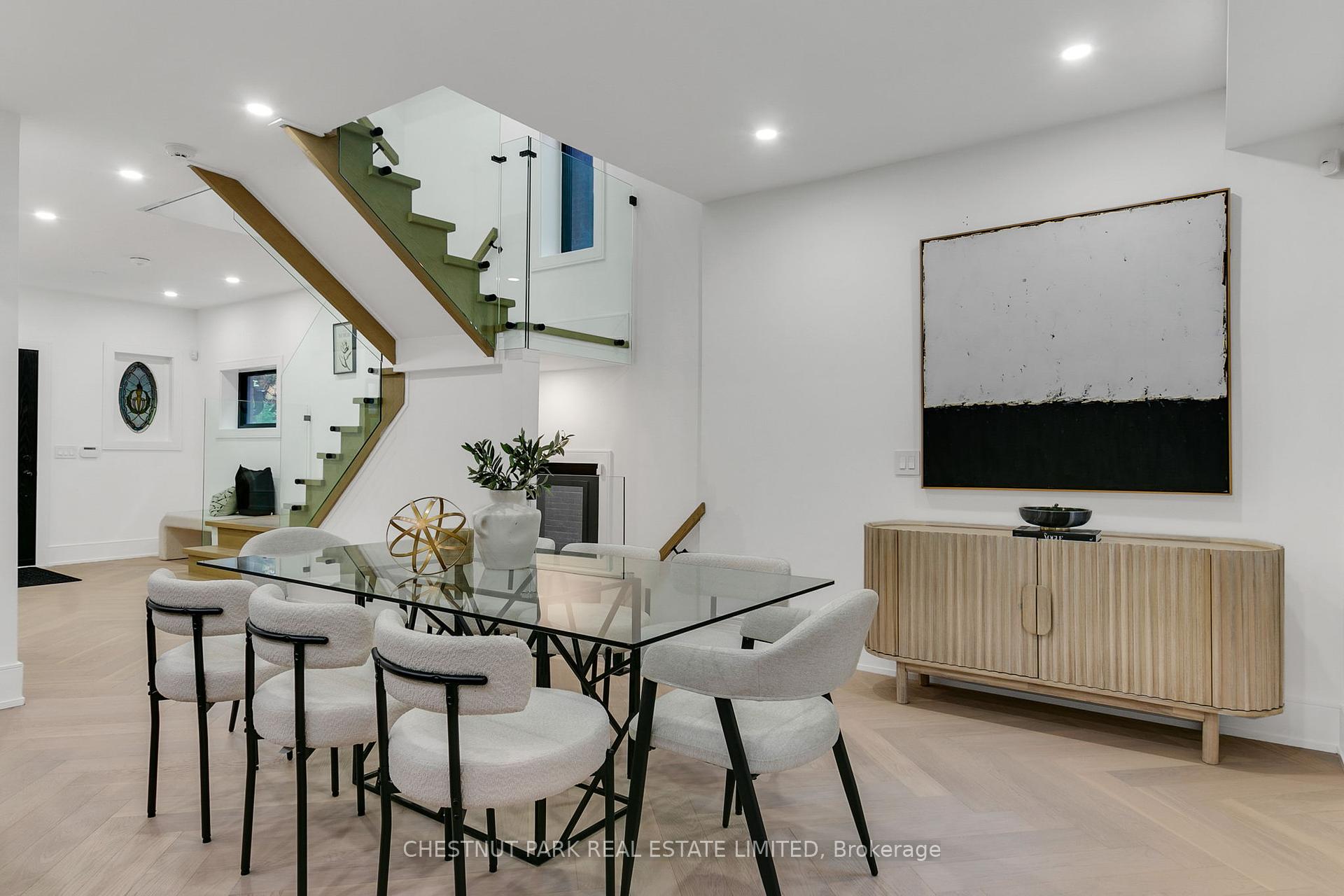 111 Roxborough Drive, Toronto