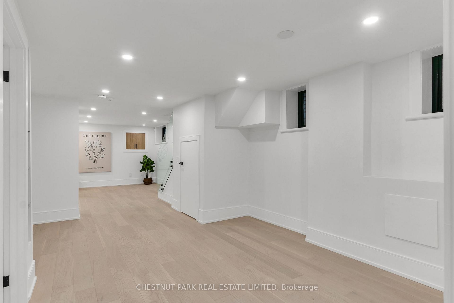 111 Roxborough Drive, Toronto