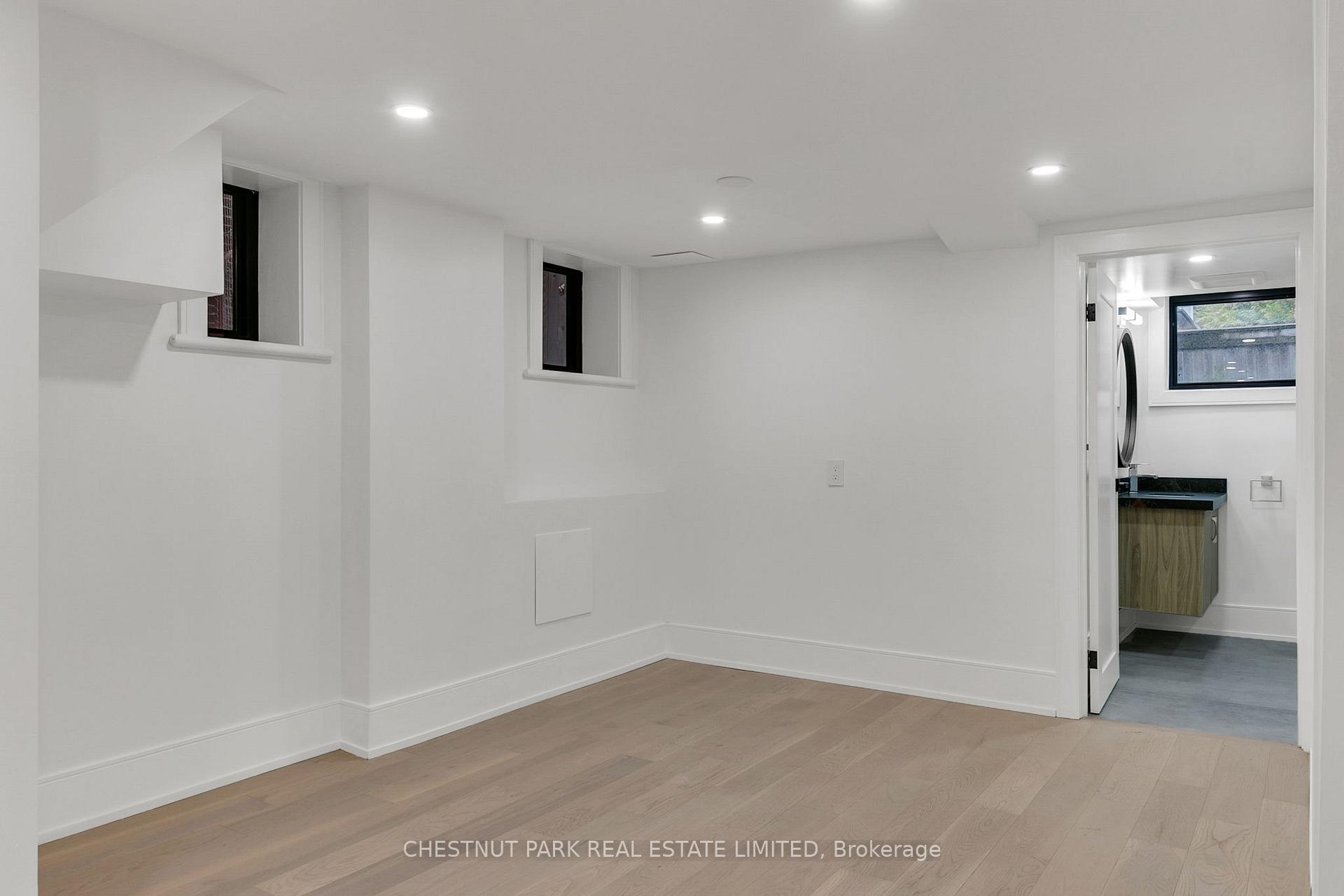111 Roxborough Drive, Toronto