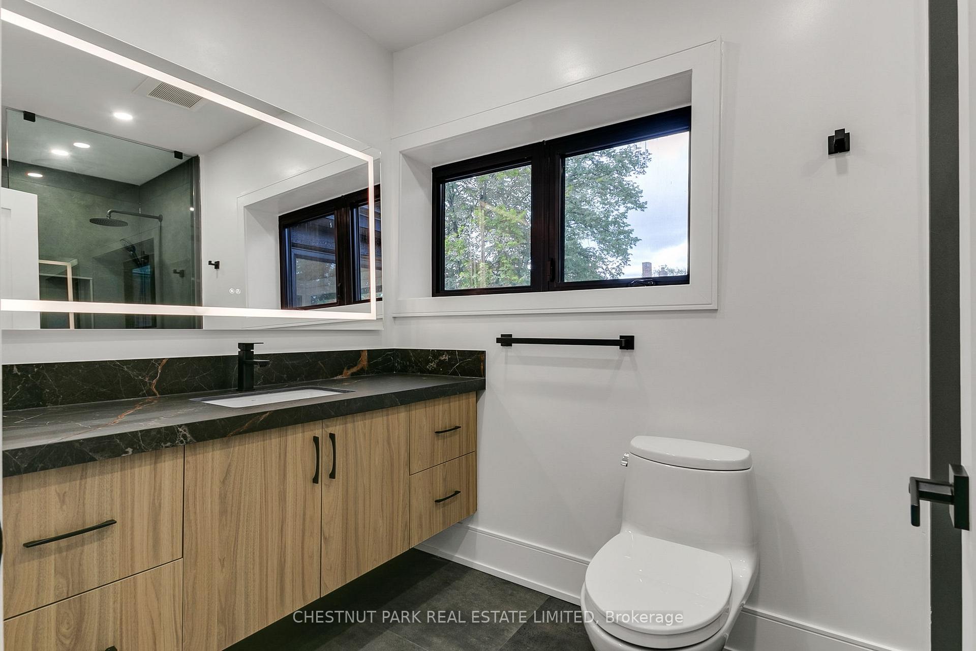 111 Roxborough Drive, Toronto