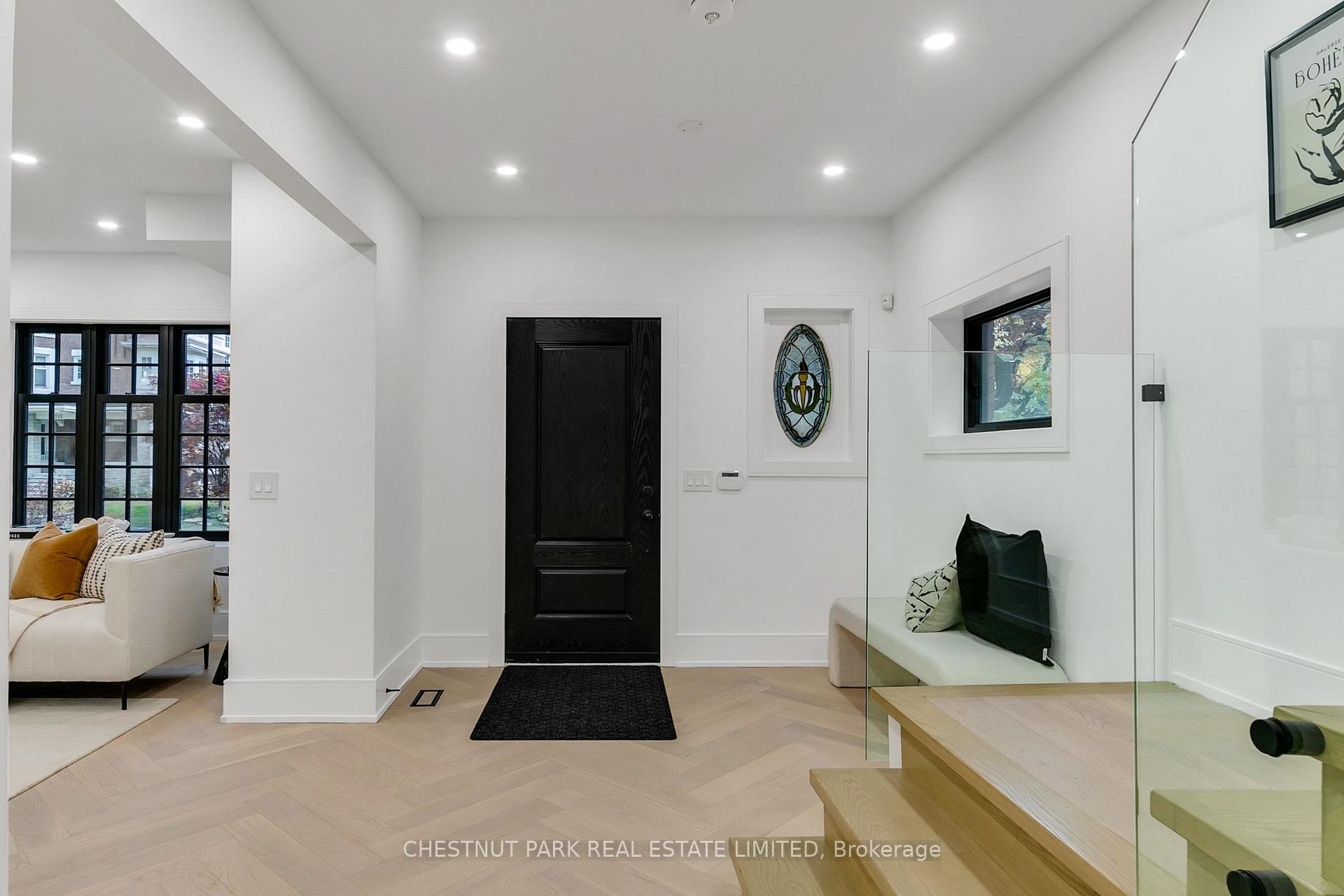 111 Roxborough Drive, Toronto