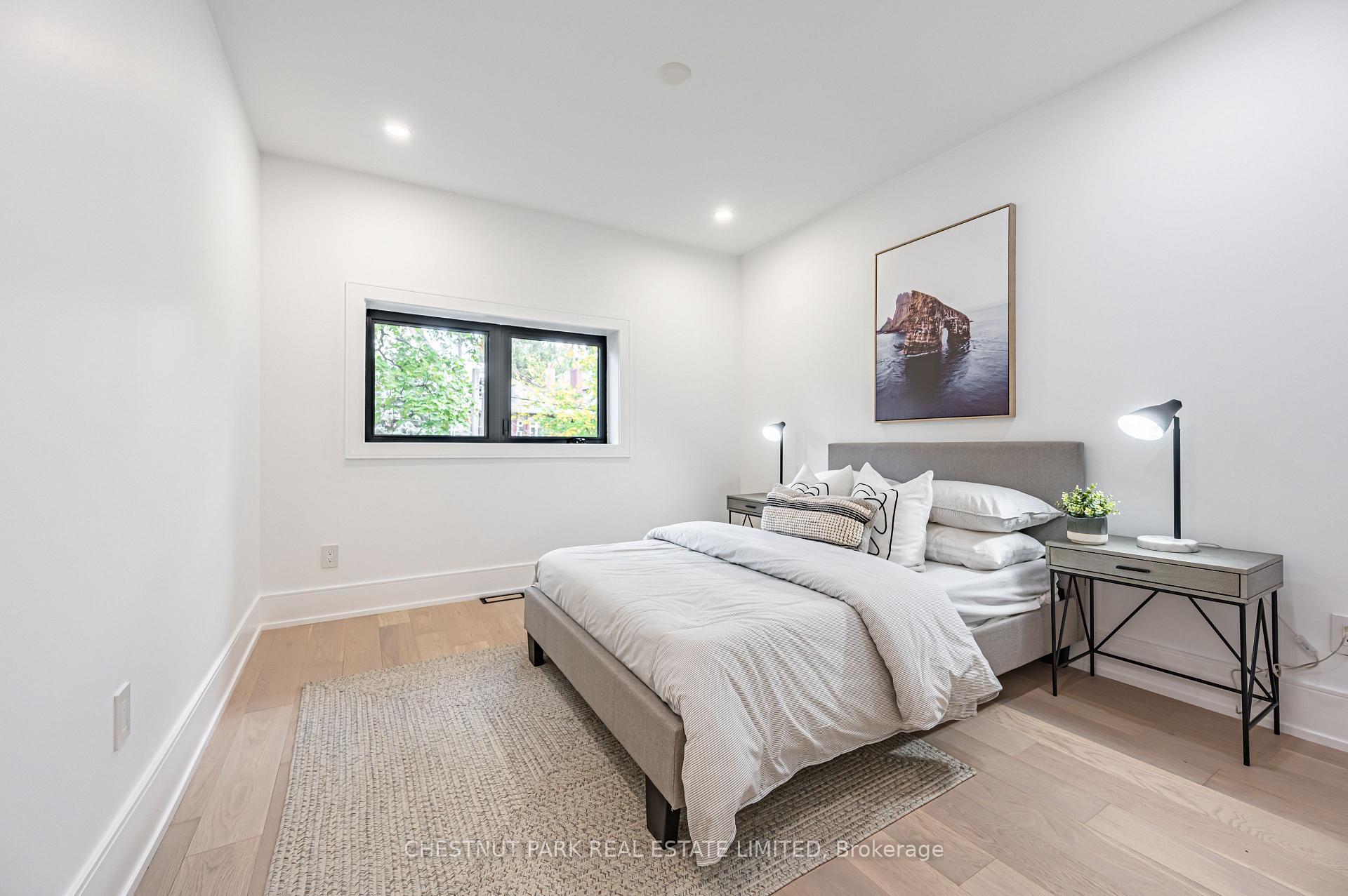 111 Roxborough Drive, Toronto