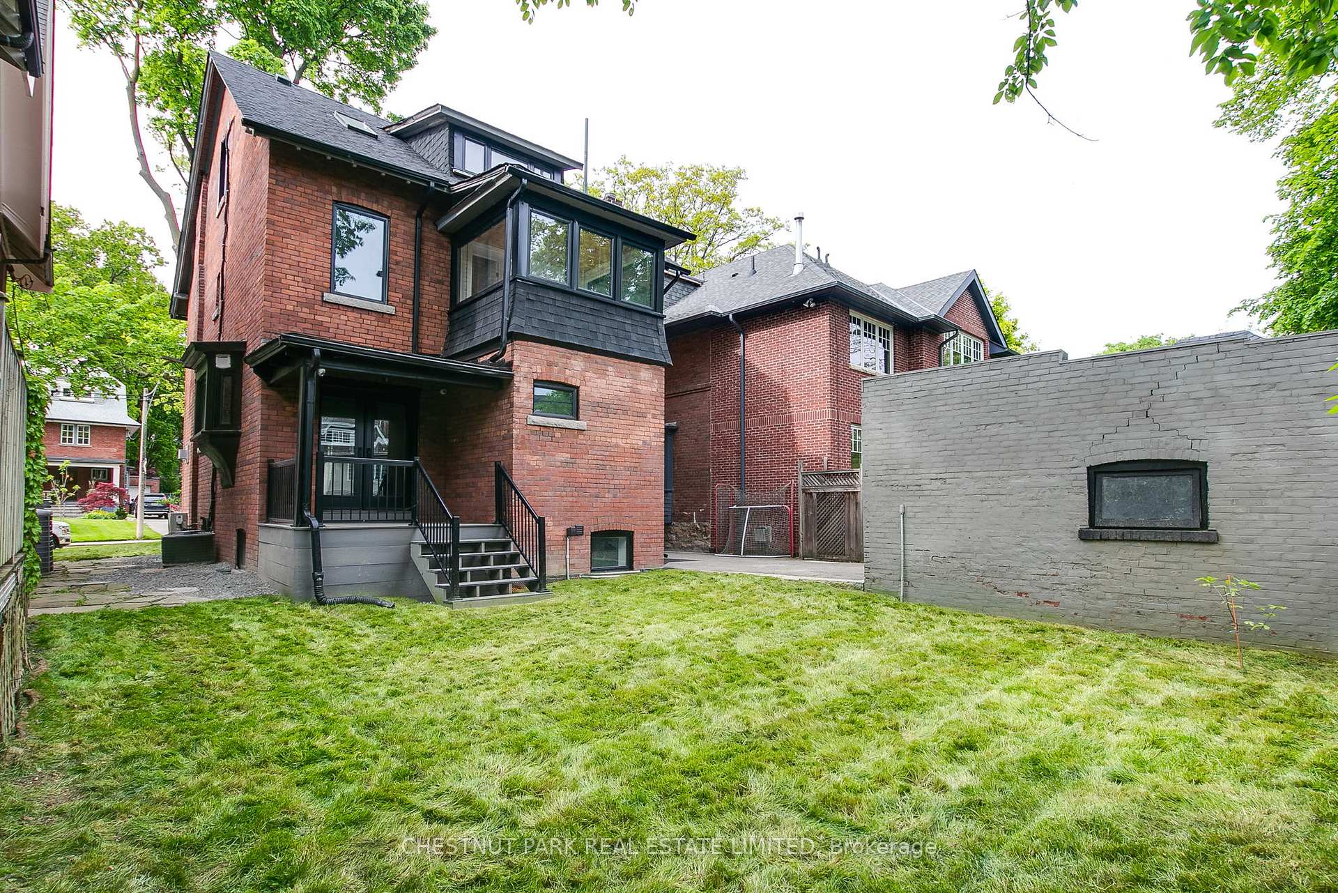 111 Roxborough Drive, Toronto