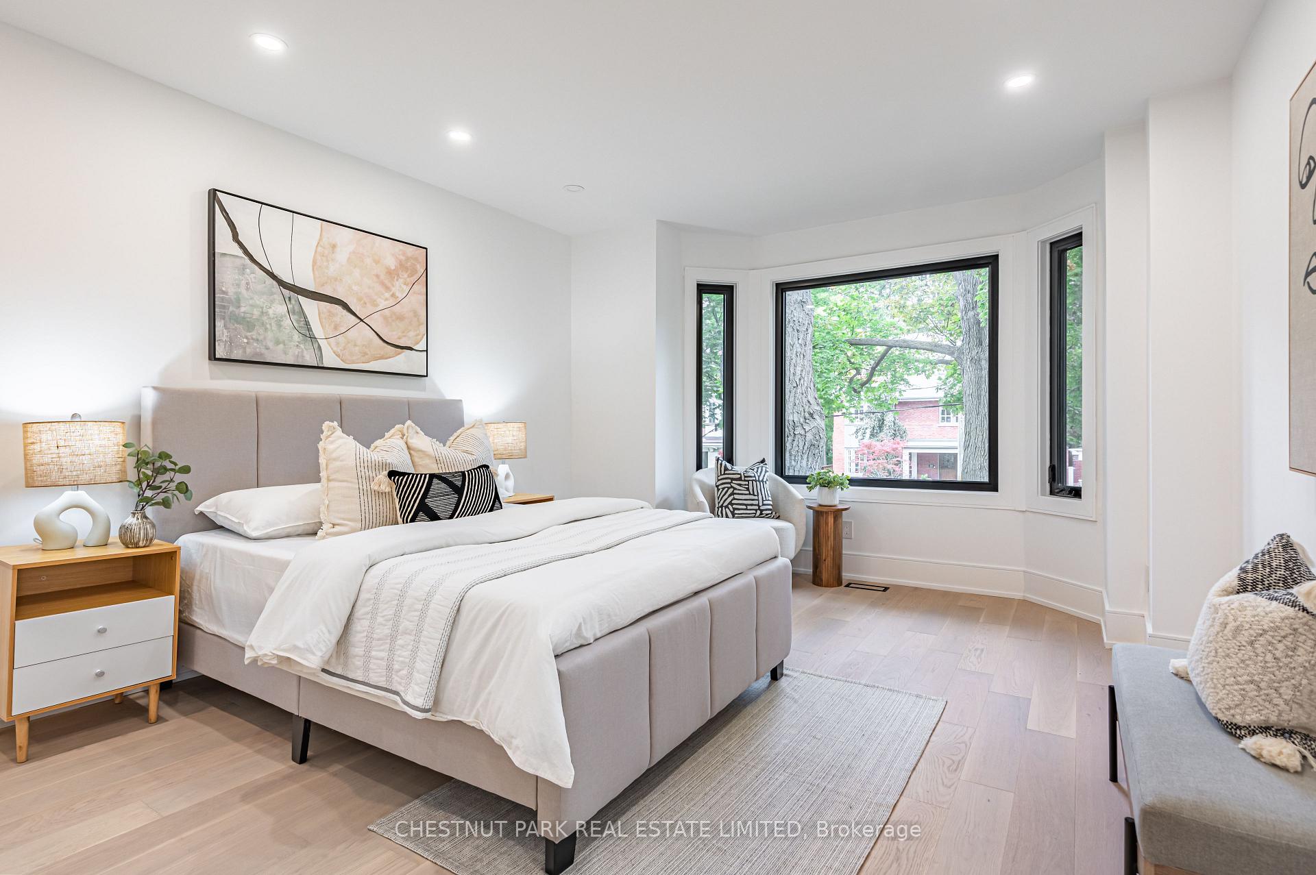 111 Roxborough Drive, Toronto