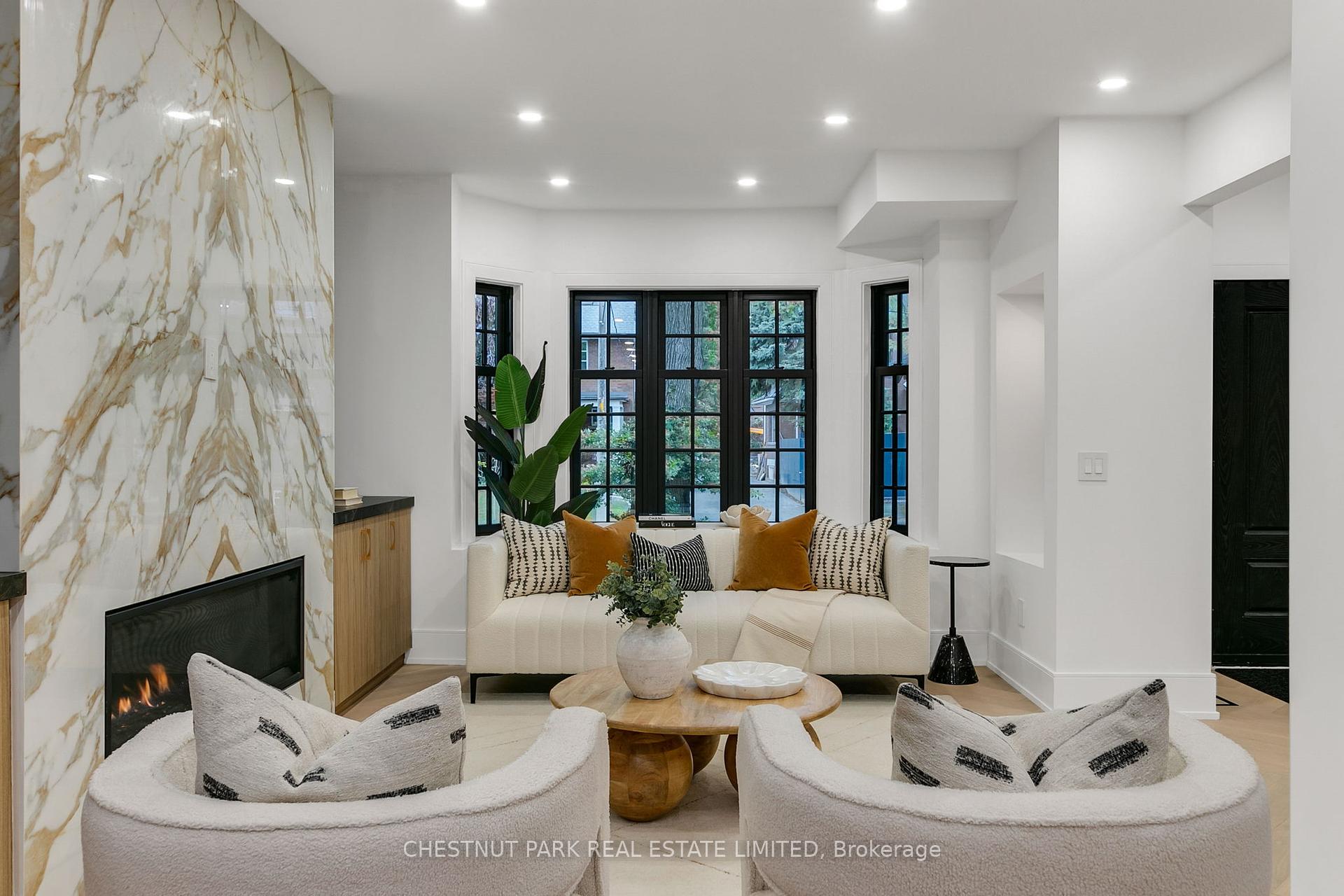 111 Roxborough Drive