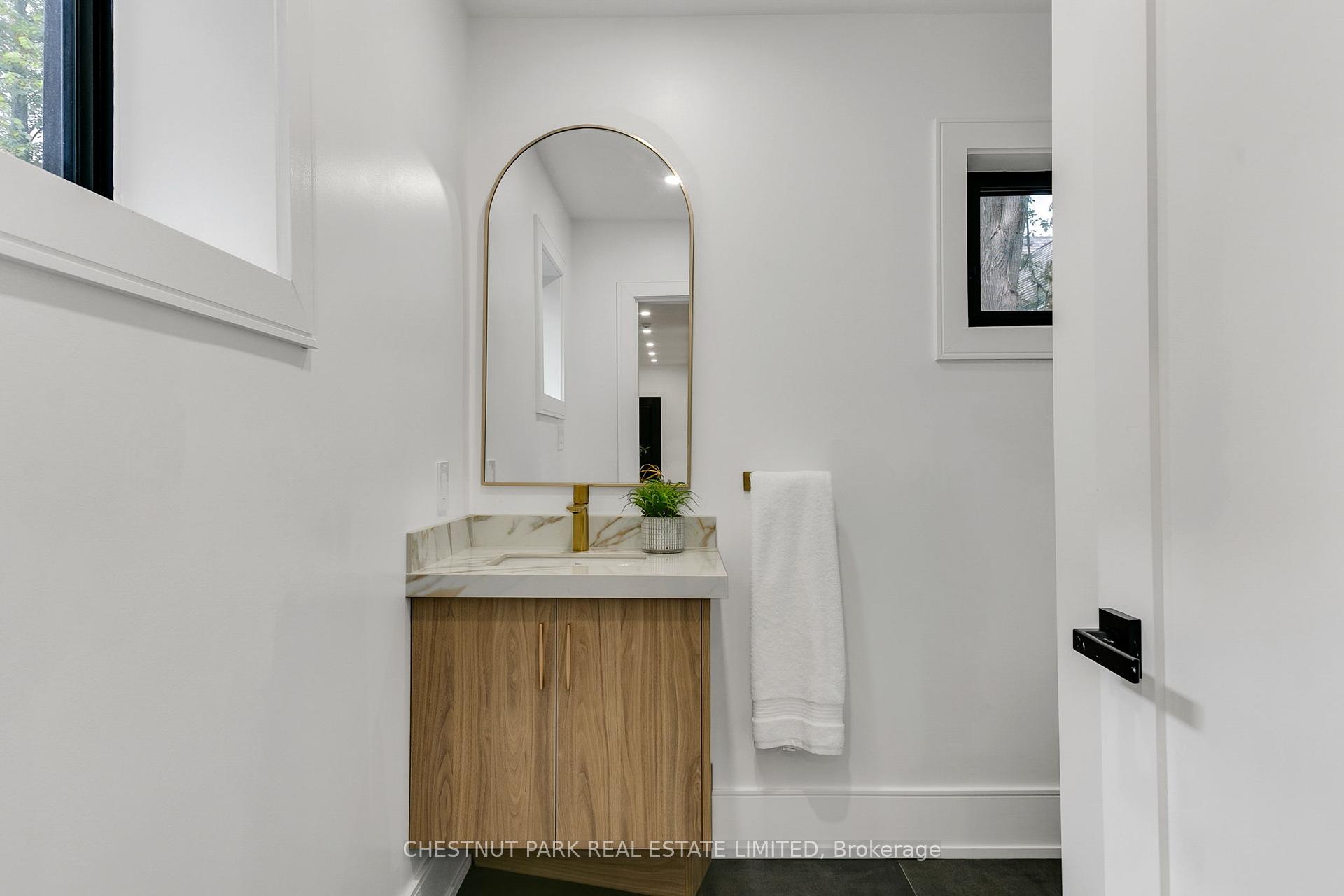 111 Roxborough Drive