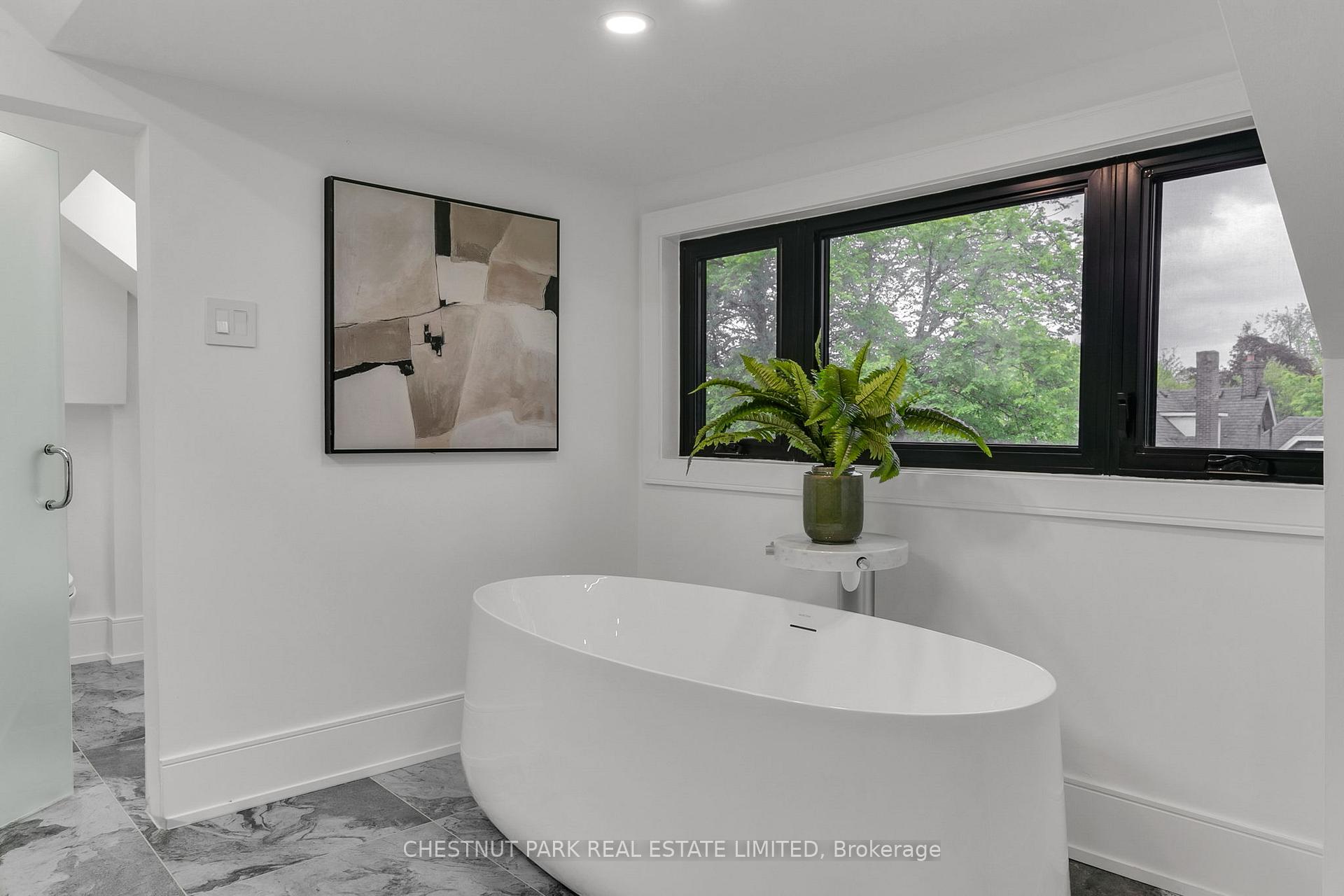 111 Roxborough Drive